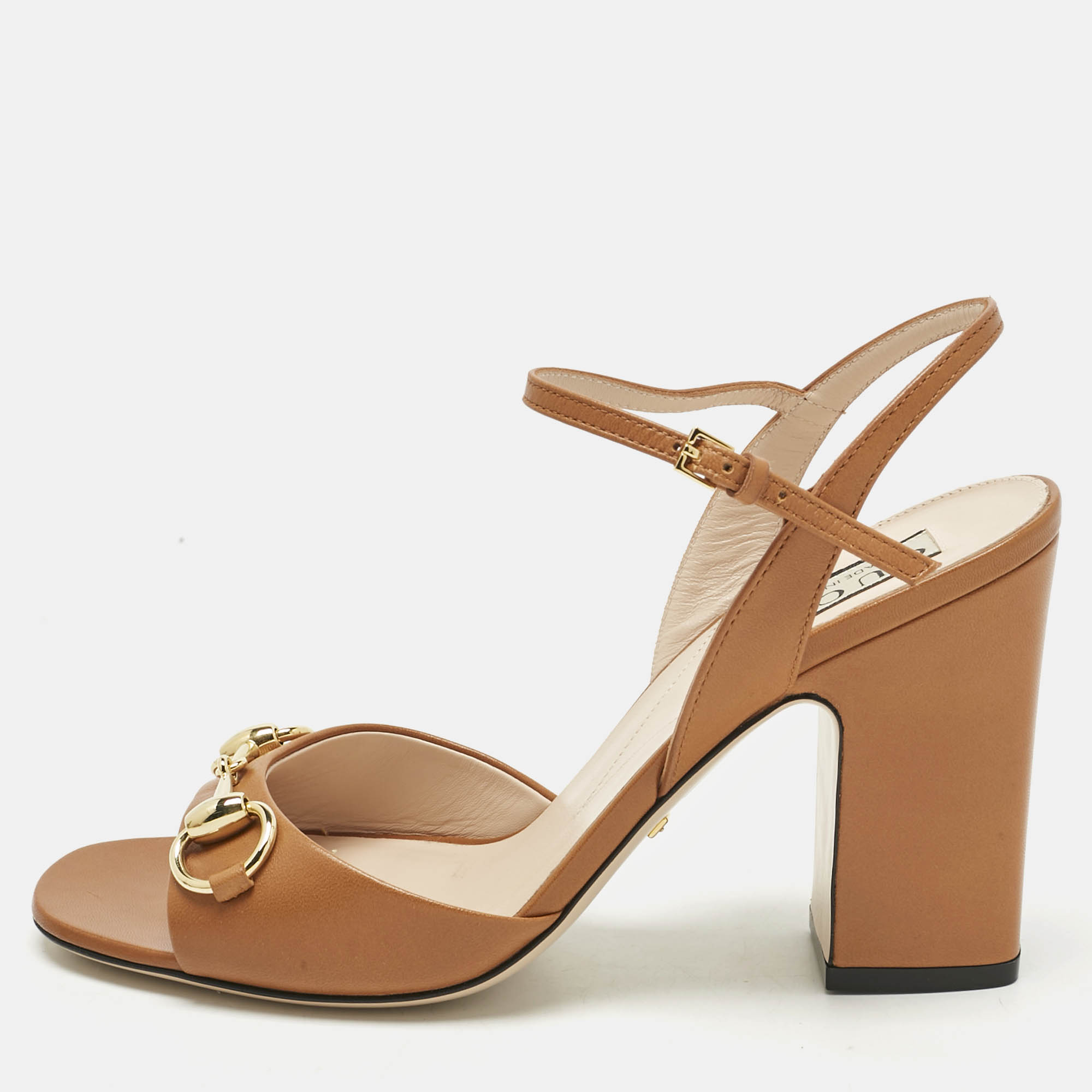 مملوكة مسبقًا صندل غوتشي هورسبيت مقدمة مفتوحة كعب سميك سير كاحل جلد أحمر مقاس 37