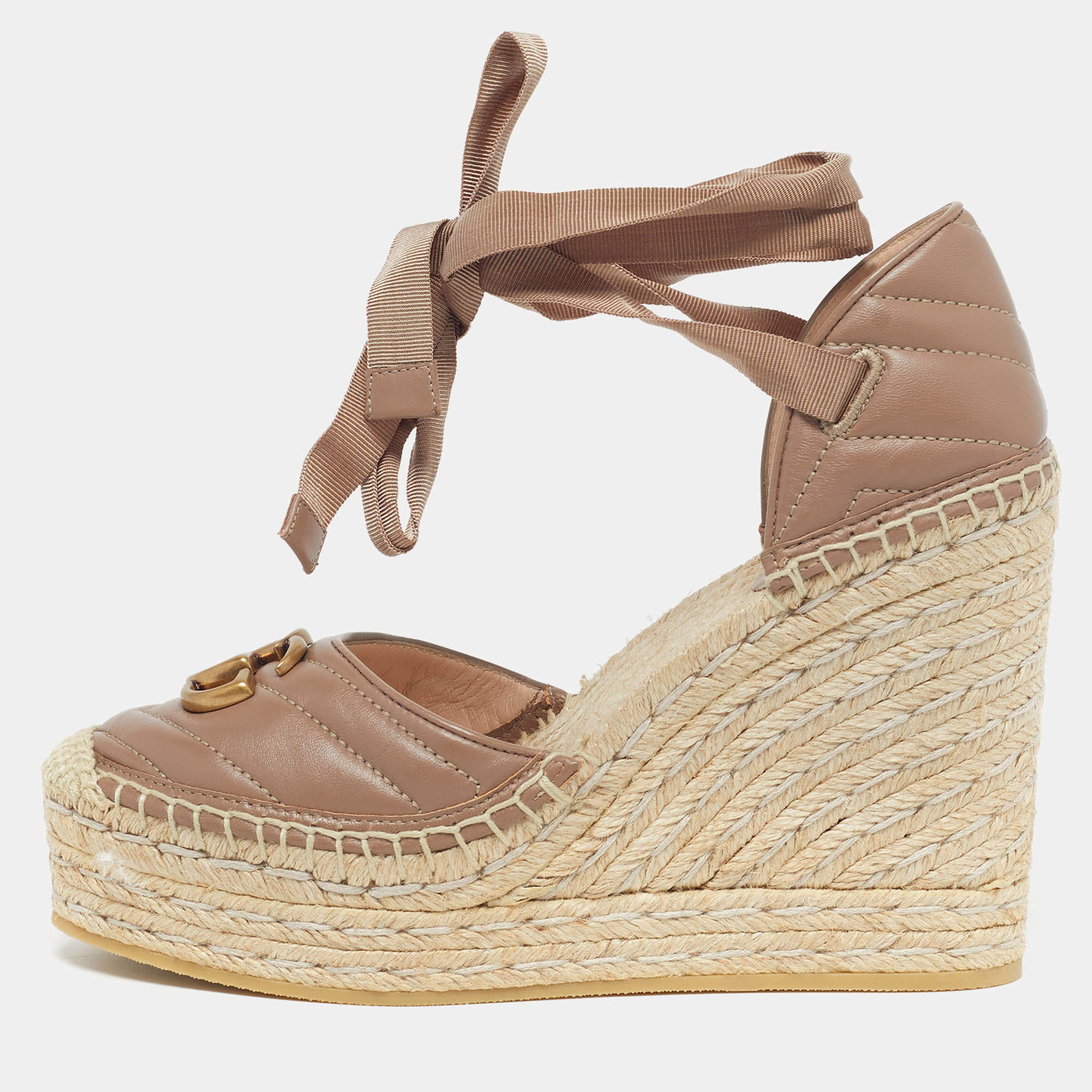 مملوكة مسبقًا Gucci GG Marmont Size 38 Dusty Pink Leather Espadrille Wedge Sandals