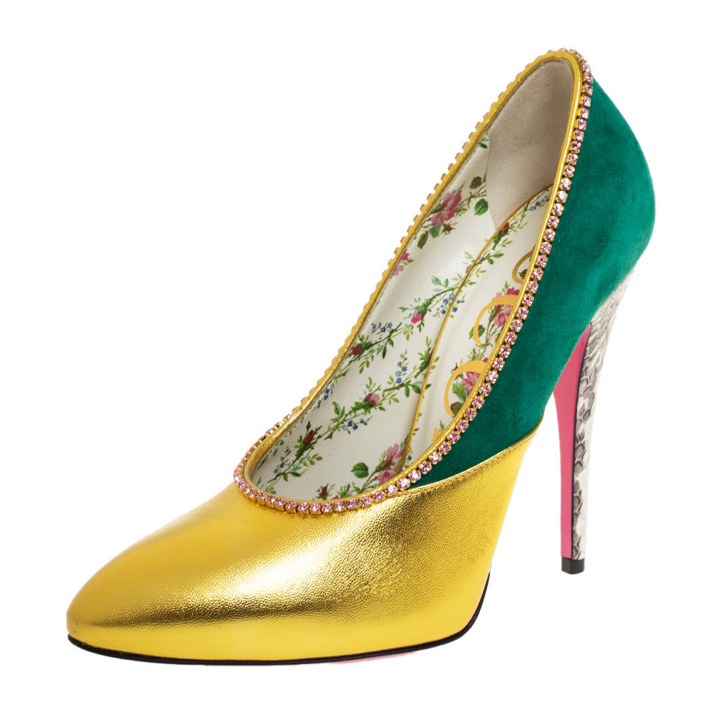 Pre Owned حذاء كعب عالي غوتشي سويدي وجلد مزخرف بالكريستال ذهبي / أخضر مقاس 37