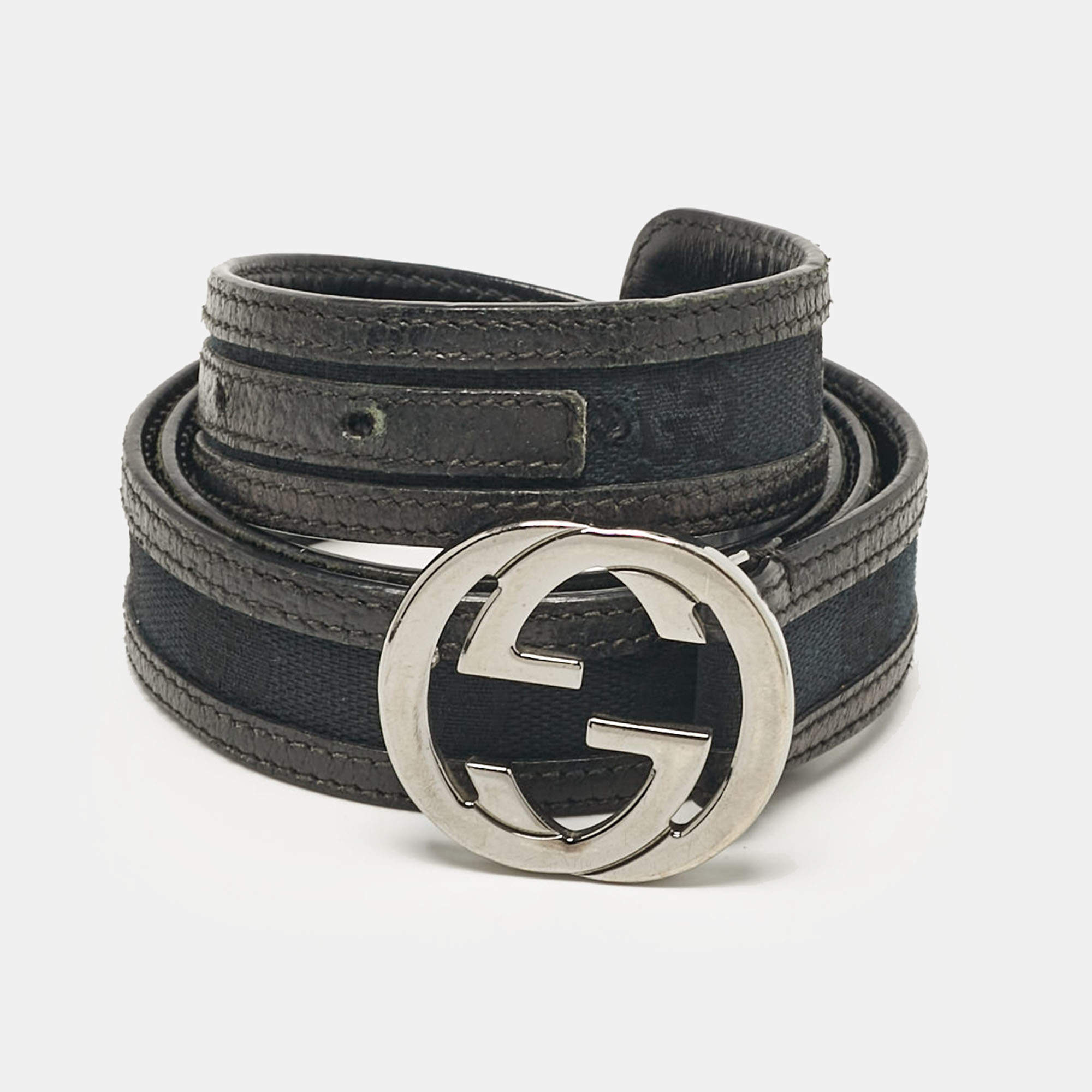 مملوكة مسبقًا Gucci Black GG Canvas and Leather Interlocking G Belt 80CM