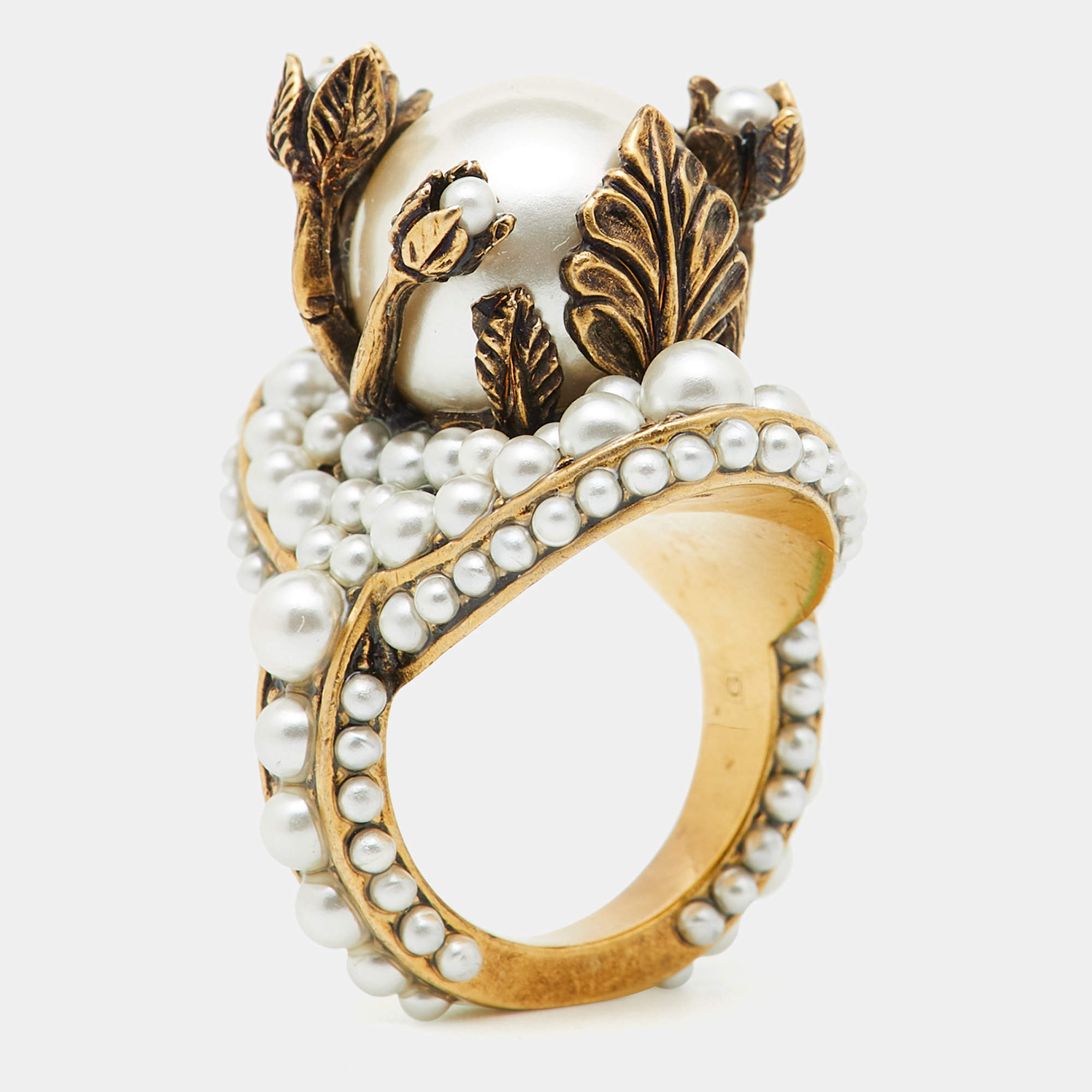 Gucci Faux Pearl Flower Gold Tone Ring Size 50