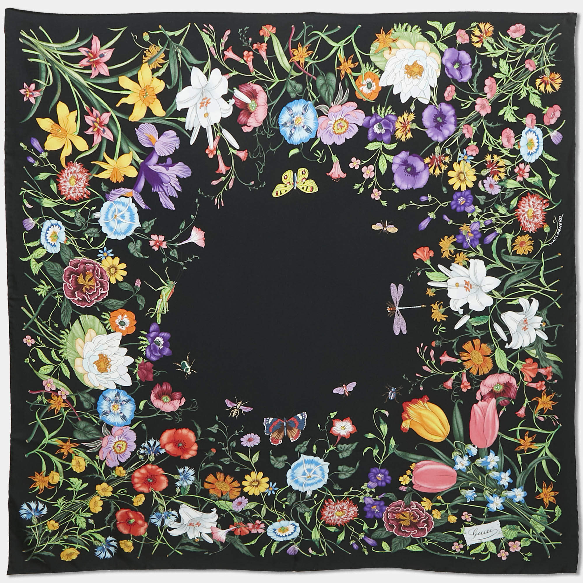 Pre Owned Gucci Black Floral Print Silk Square Scarf
