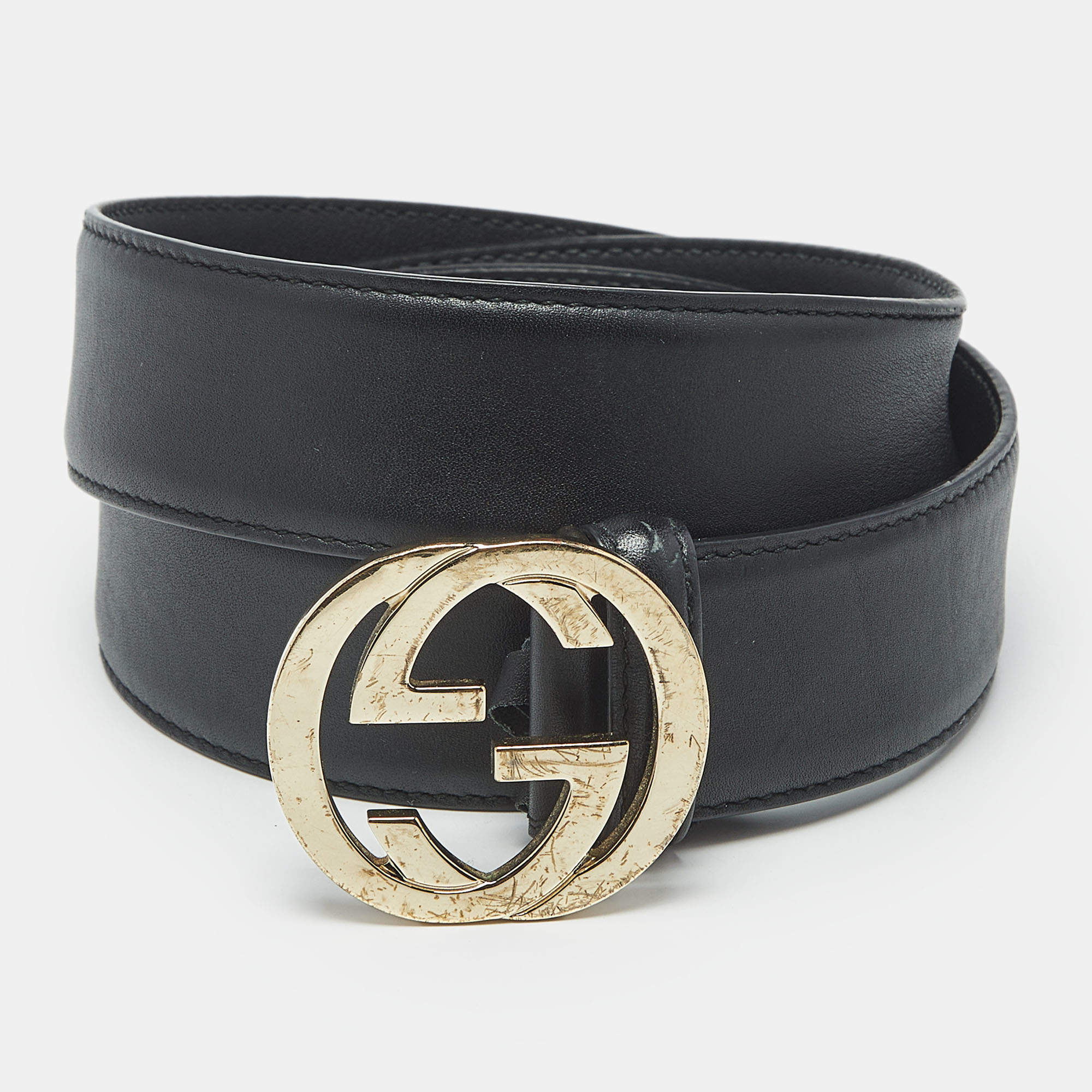 مملوكة مسبقًا Gucci Black Leather Interlocking G Buckle Belt 95 CM