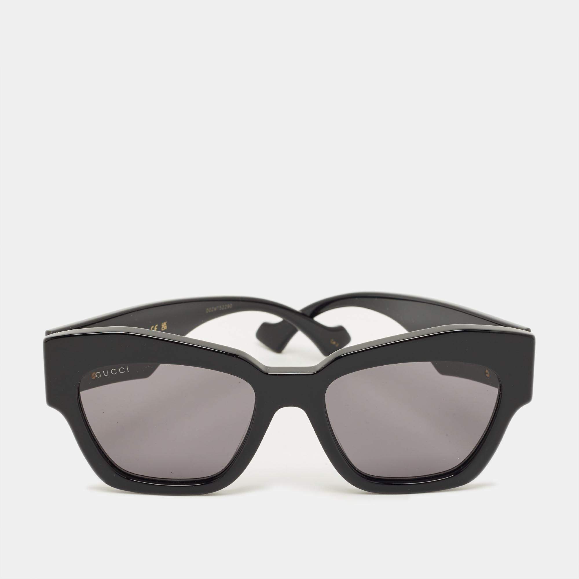 Pre Owned نظارة شمسية عيون القطة غوتشي GG1422S إطار أسود