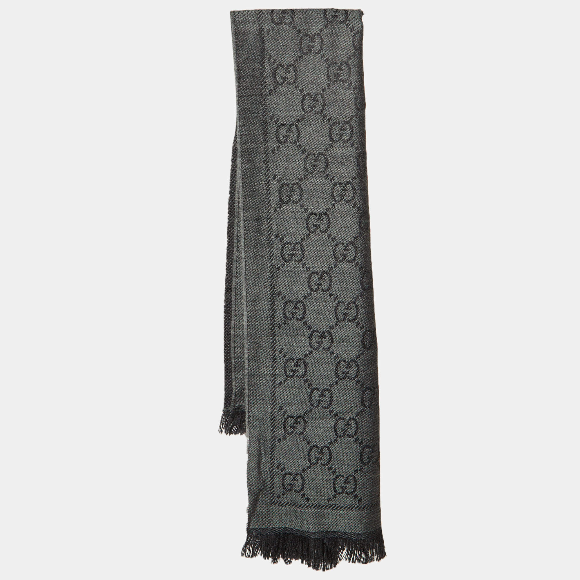 مملوكة مسبقًا Gucci Grey GG Jacquard Wool Fringed Scarf