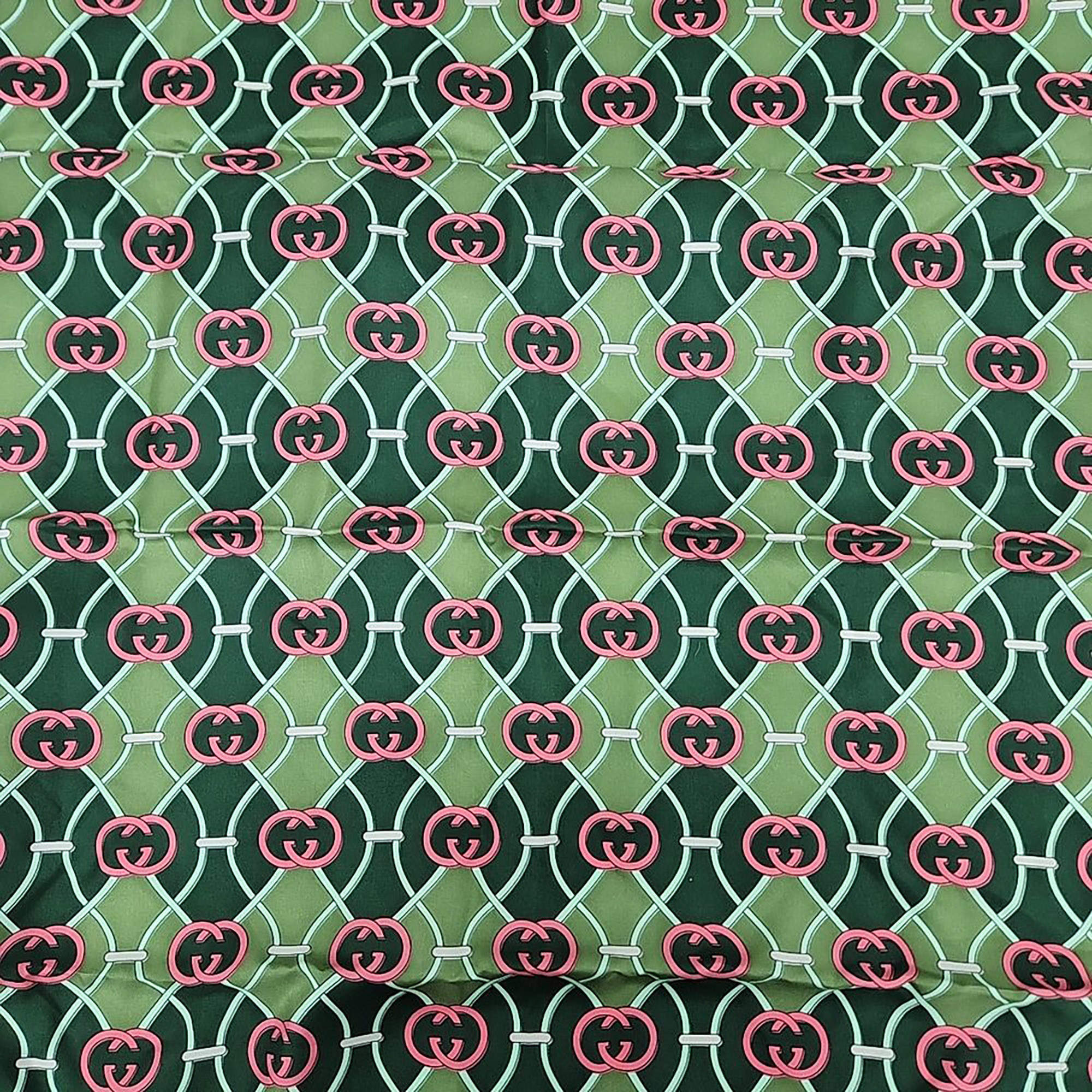 Pre Owned Gucci Green silk scarf