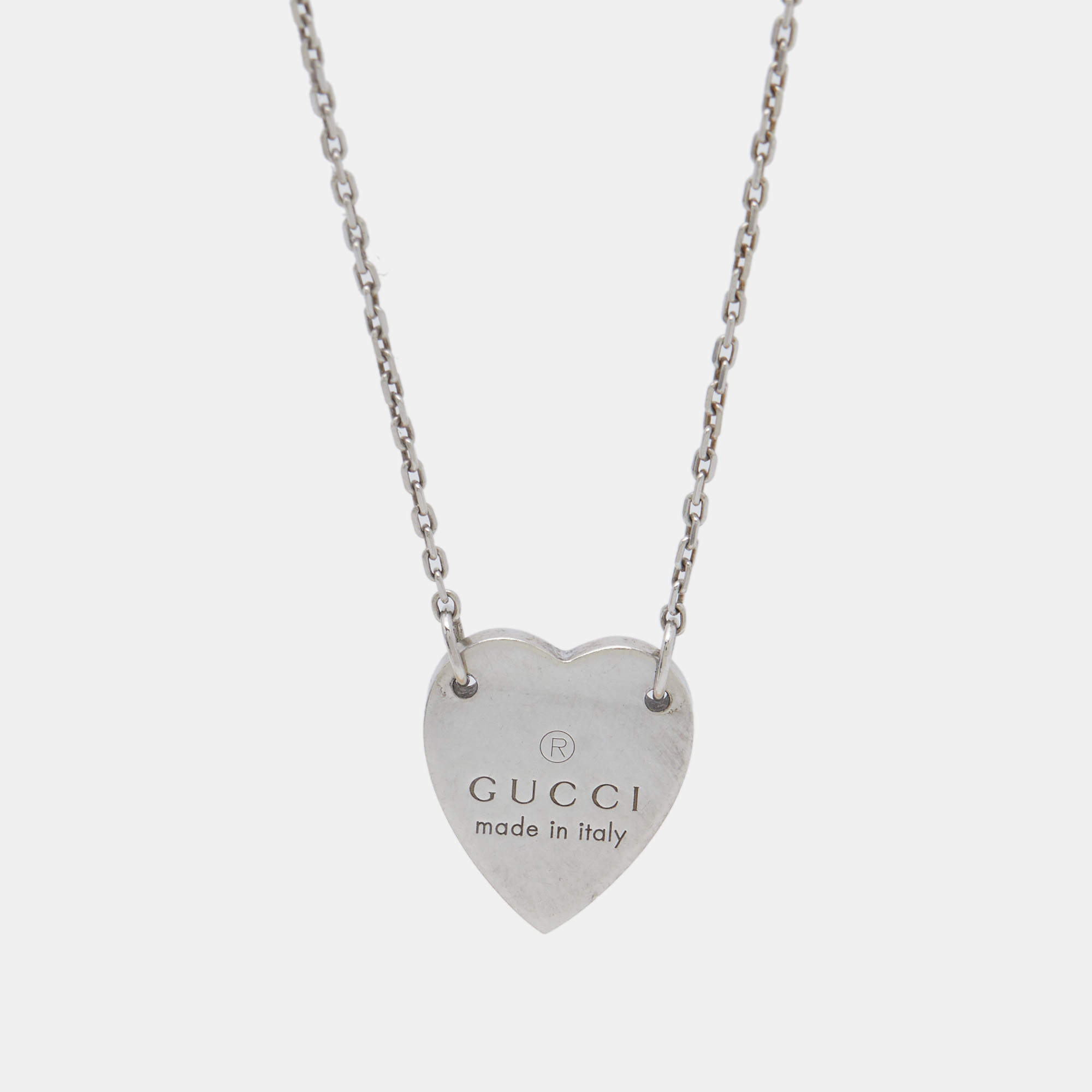 Pre Owned Gucci Trademark Heart Sterling Silver Pendant Necklace