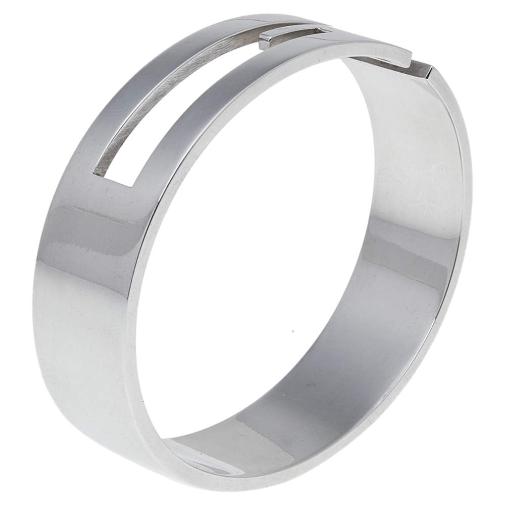 مملوكة مسبقًا Gucci Sterling Silver Logo Detail Bangle Bracelet
