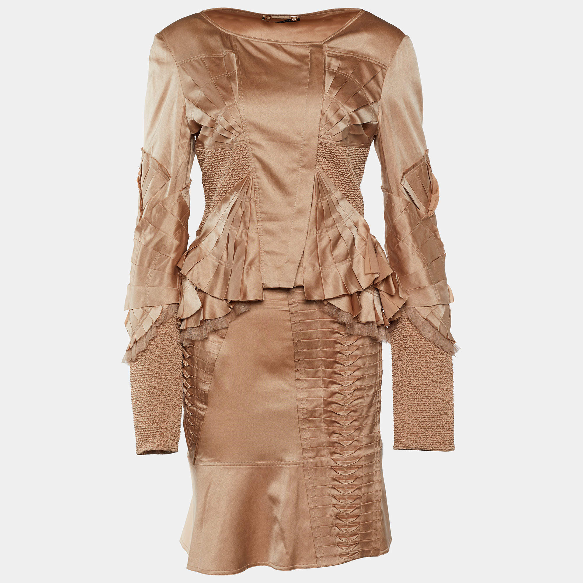 مملوكة مسبقًا Gucci Salmon Pink Silk Pleated Skirt Suit M/L