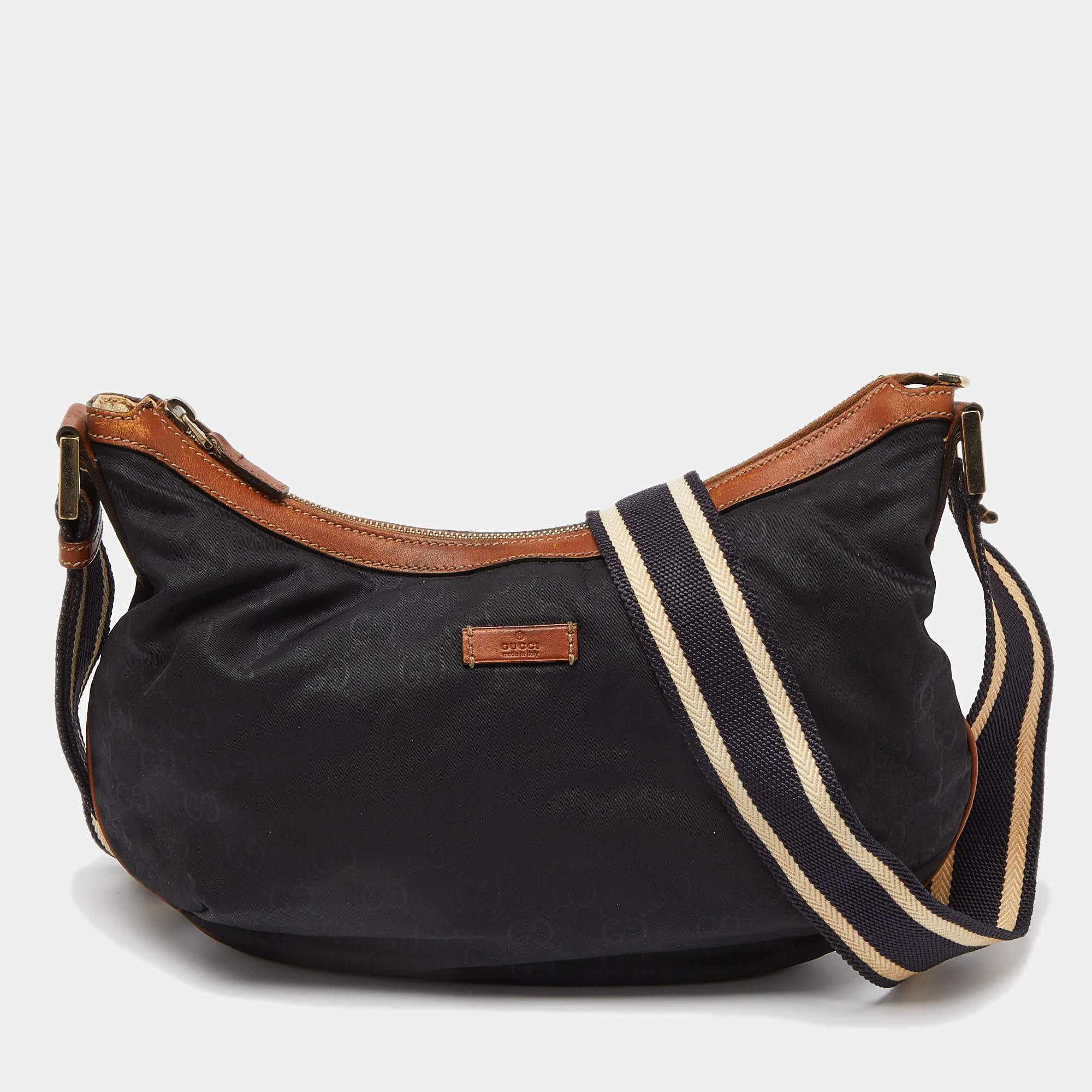 مملوكة مسبقًا Gucci Navy Blue/Tan GG Nylon and Leather Hobo
