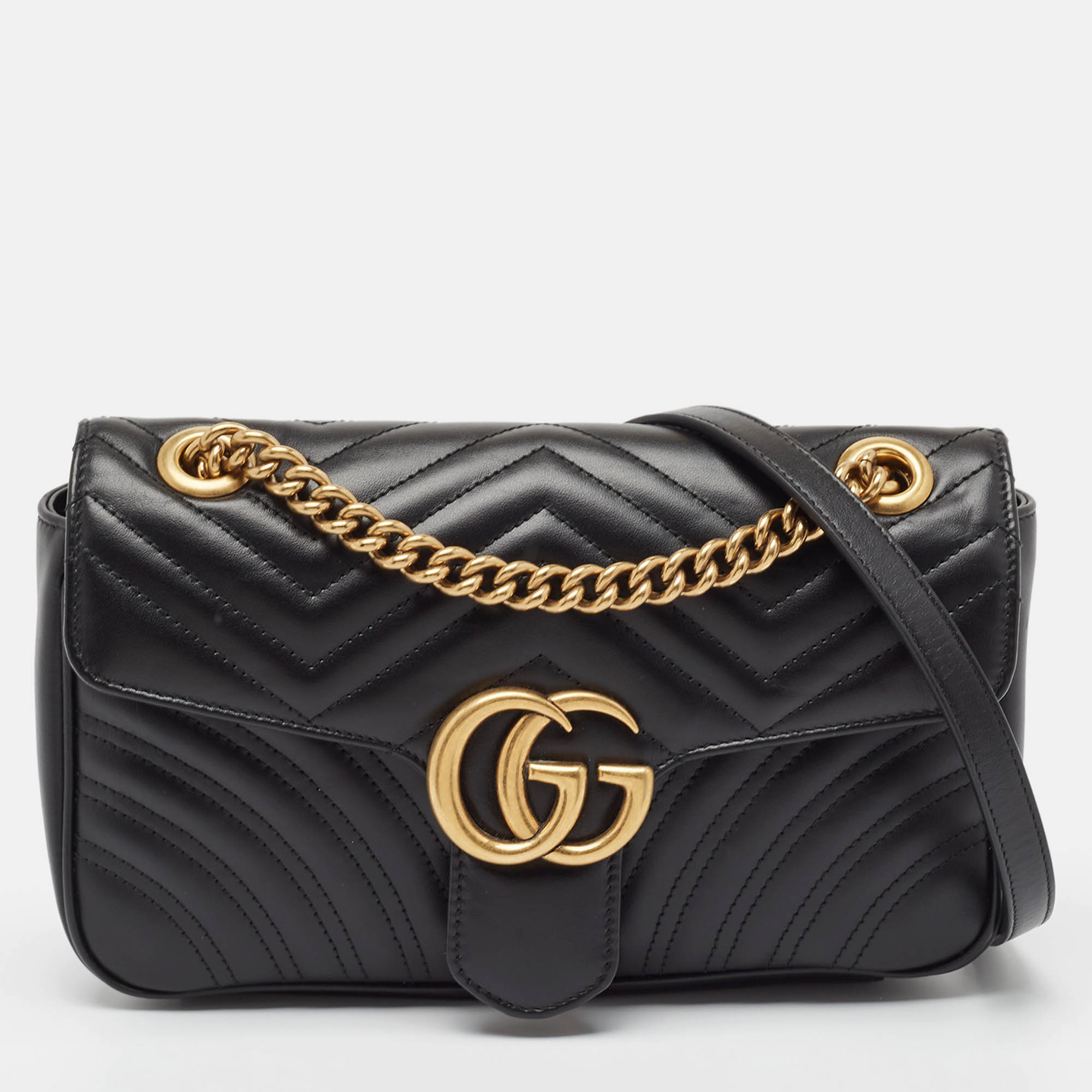 مملوكة مسبقًا Gucci Black Matelassé Leather Small GG Marmont Shoulder Bag