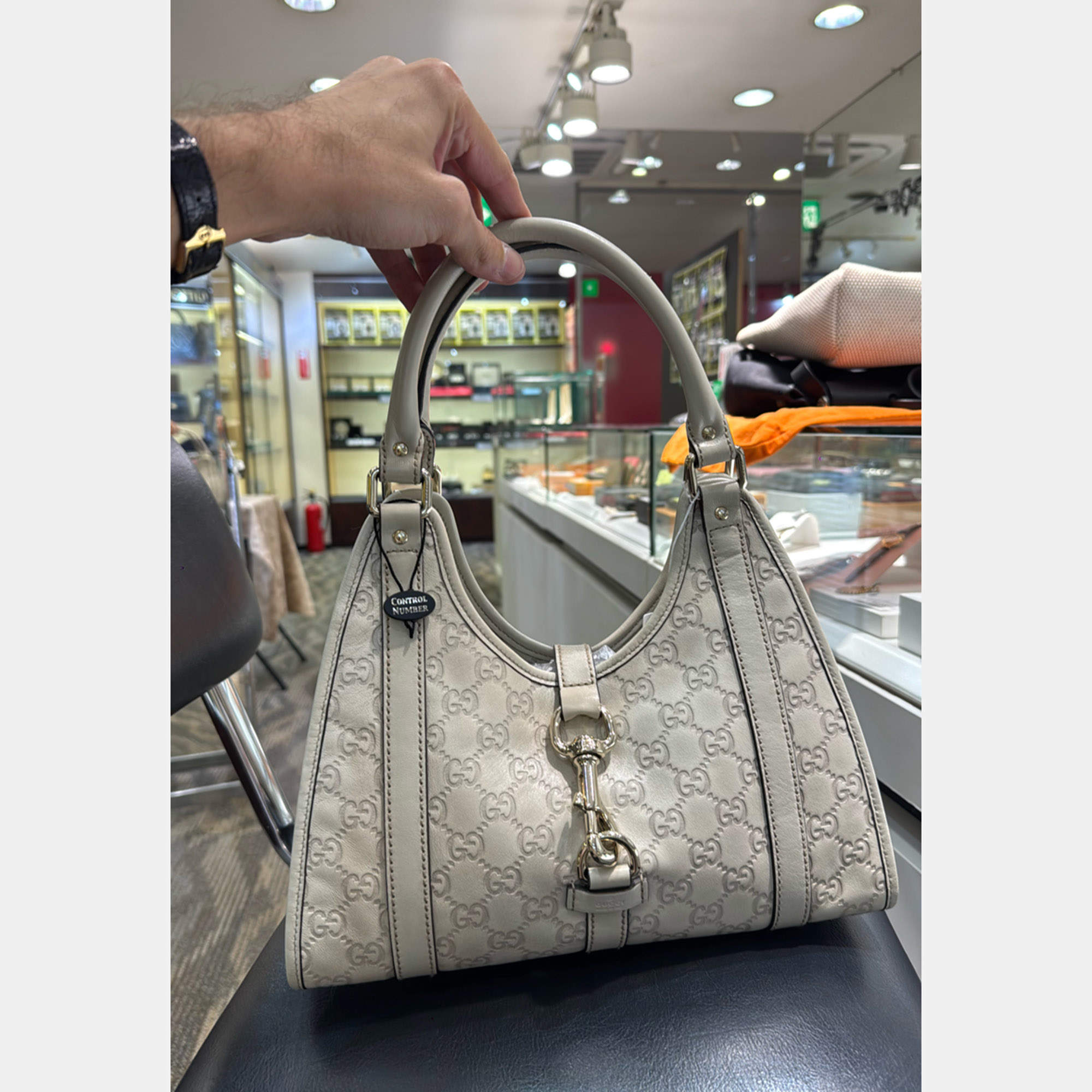 مملوكة مسبقًا Gucci Small Jackie Bardot GG Bag