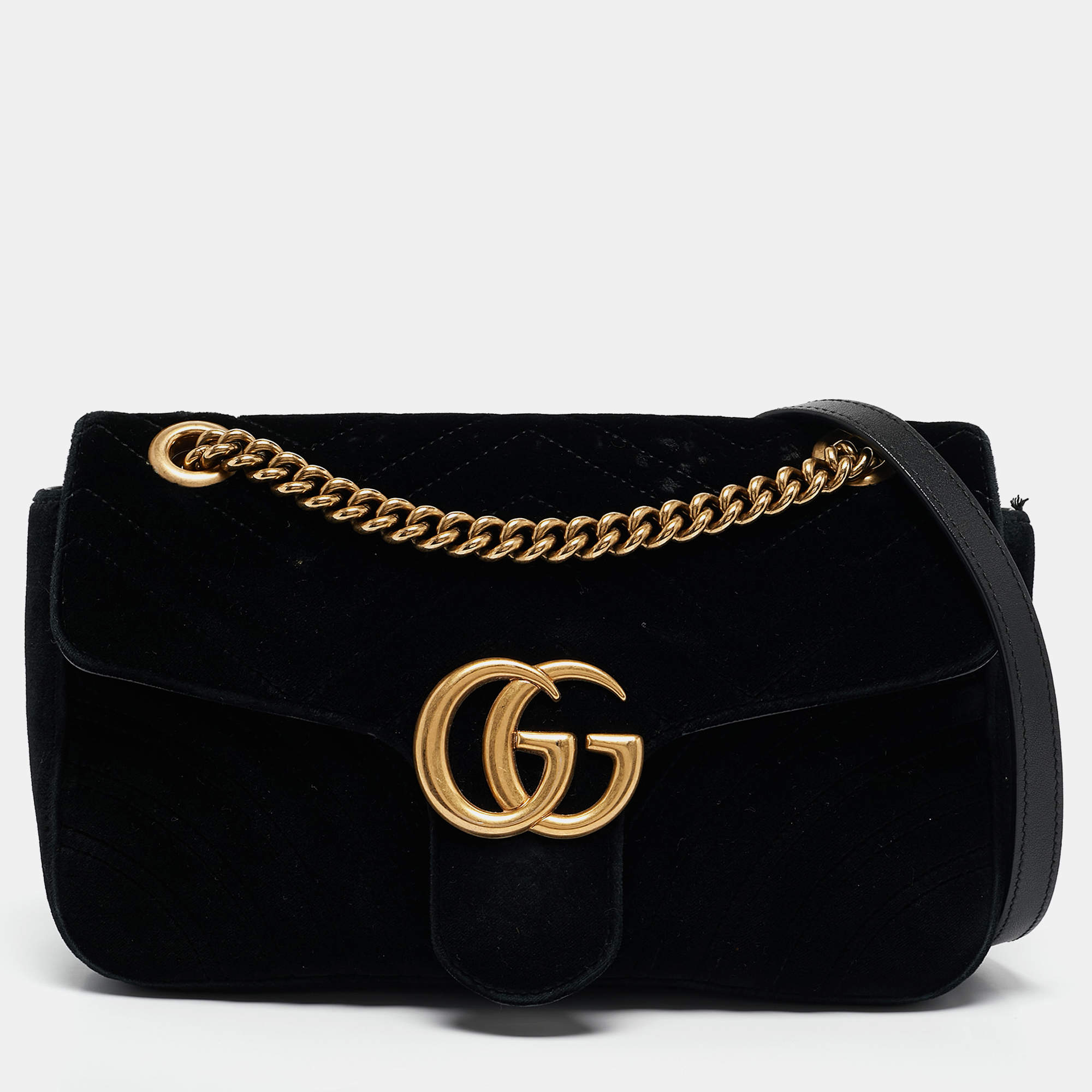 مملوكة مسبقًا Gucci Black Matelassé Velvet Small GG Marmont Shoulder Bag