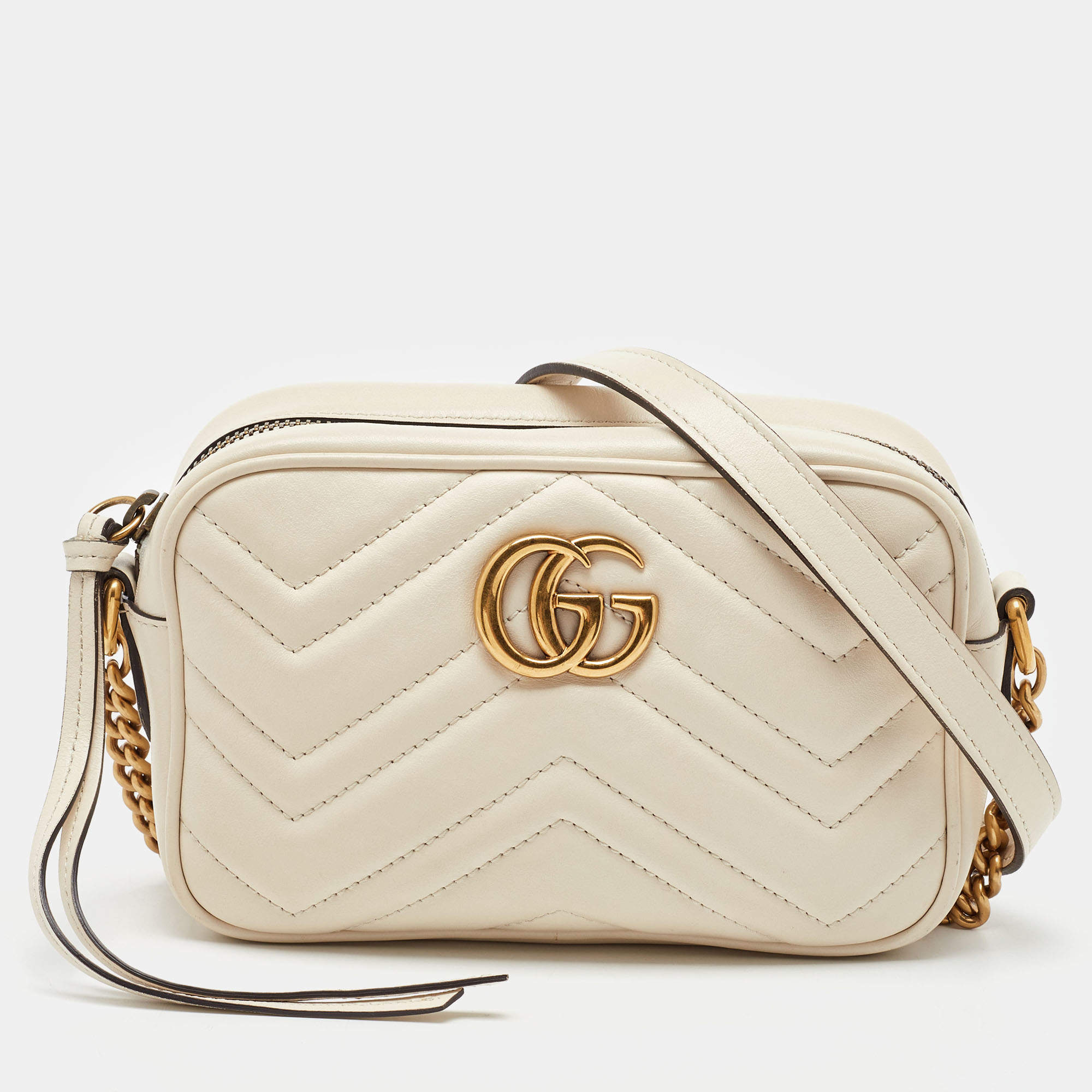 Pre Owned Gucci White Matelassé Leather GG Marmont Mini Camera Bag