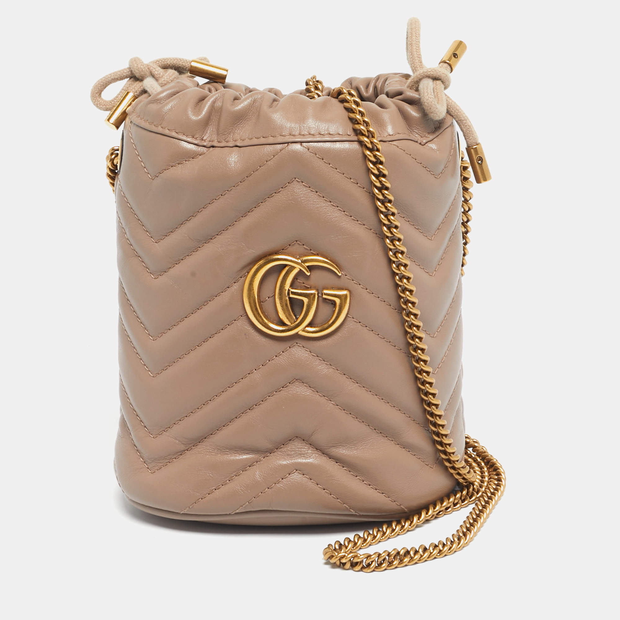 مملوكة مسبقًا حقيبة غوتشي ميني جي جي مارمونت دلو جلد ماتيلاس بنفسجي فاتح