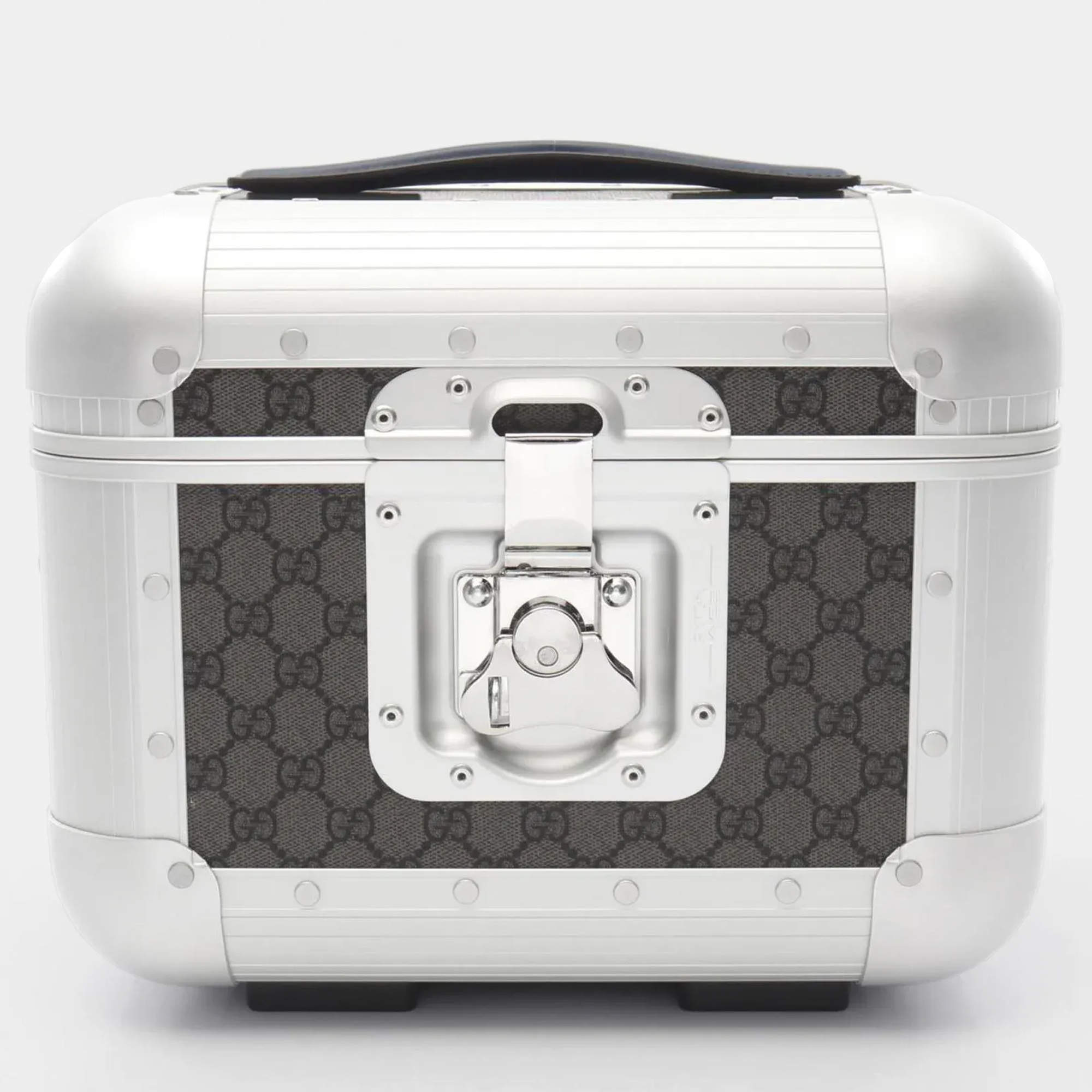 Pre Owned Gucci Gg Supreme Beauty Case Coated Canvas Handbag Gray And Silver