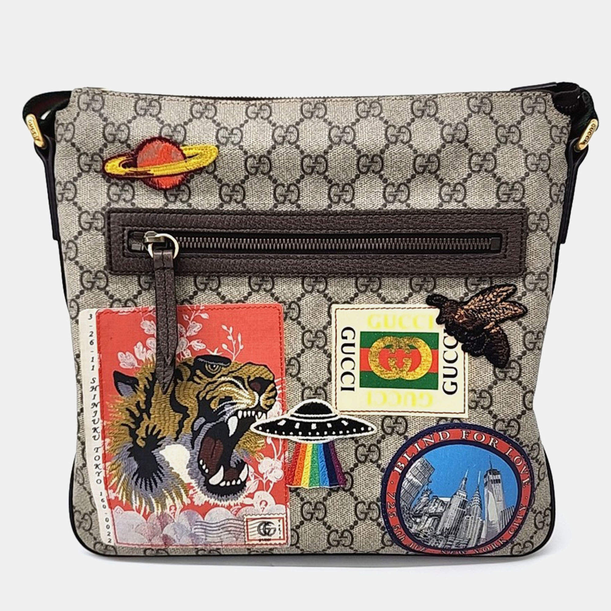 Pre Owned Gucci Beige Canvas and Leather Supreme Courier Crossbody Bag