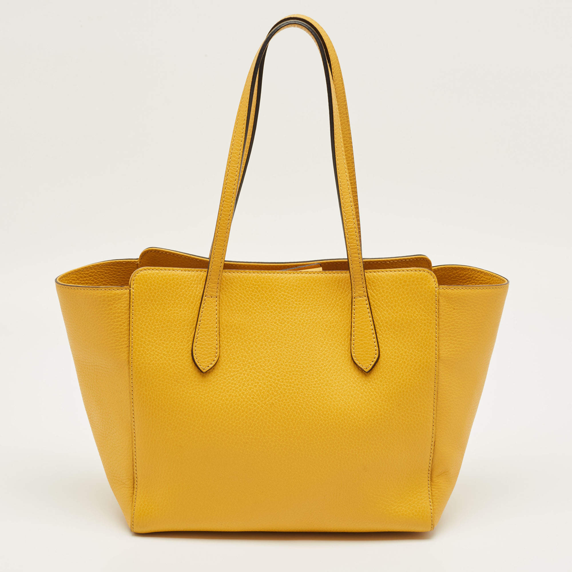Pre Owned Gucci Mustard Leather Small Swing Tote