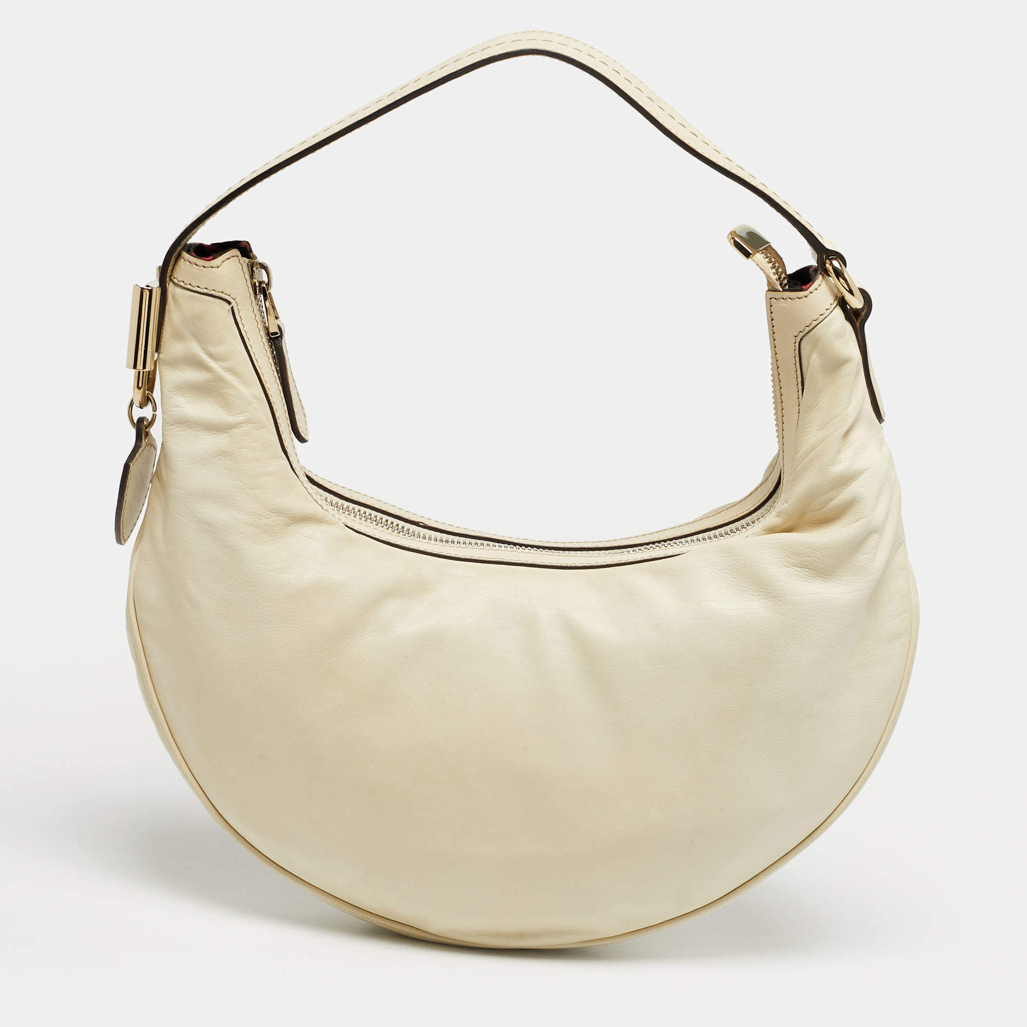 Pre Owned Gucci Off White Leather Small Duchessa Hobo