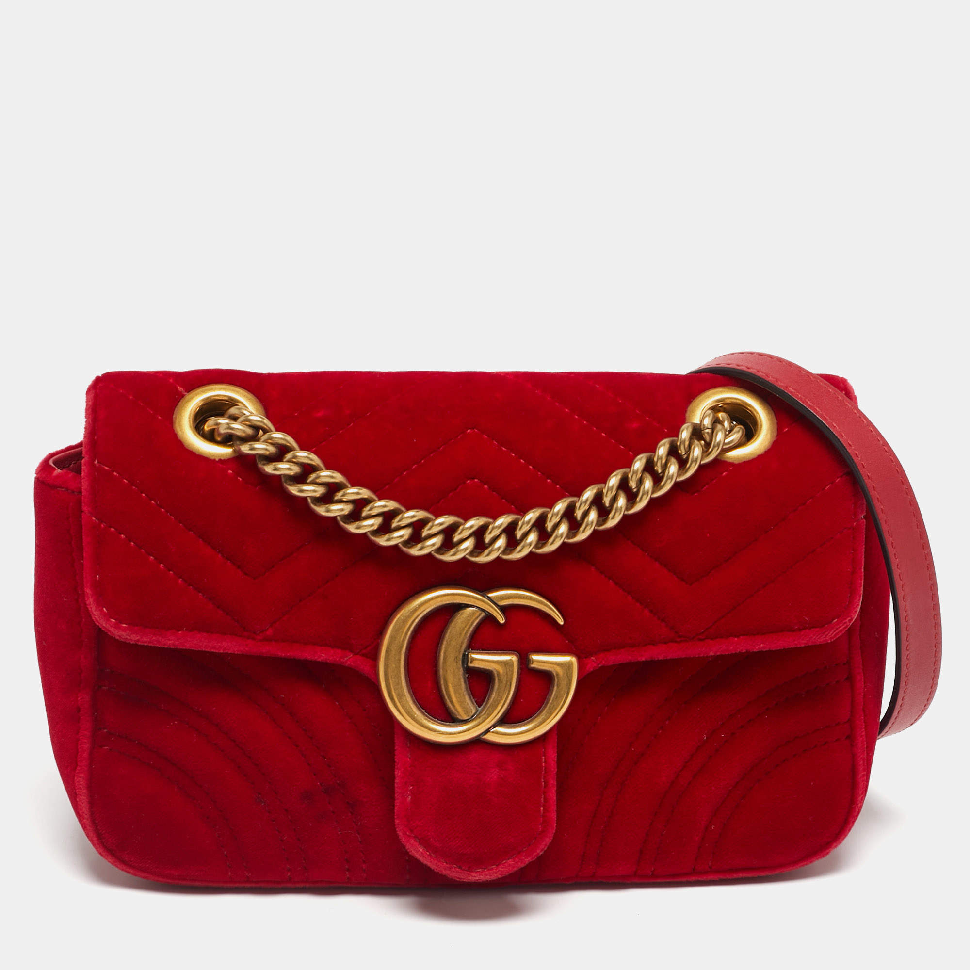 Pre Owned Gucci Red Matelassé Velvet Mini GG Marmont Shoulder Bag