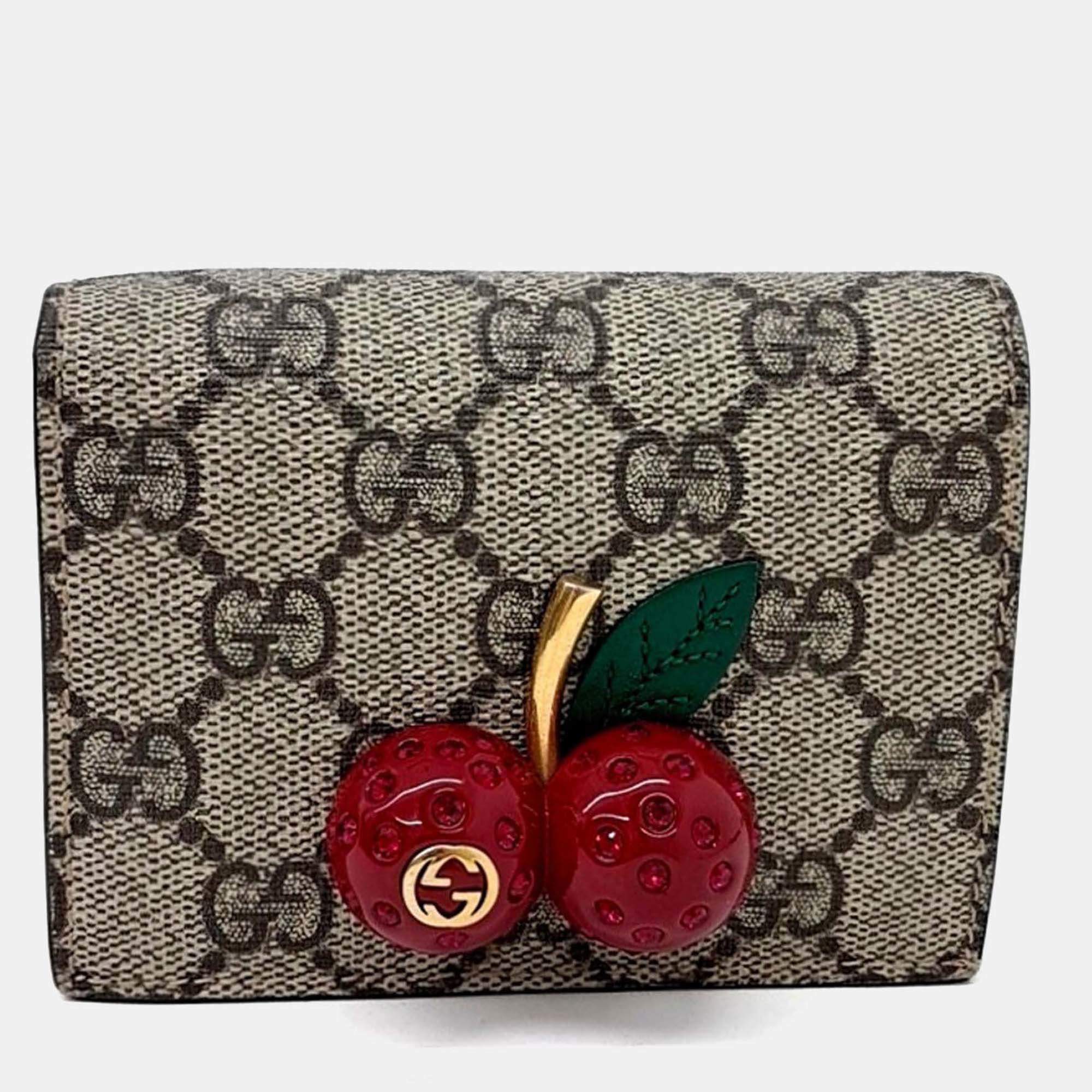 Pre Owned Gucci Beige Cherry Coated Canvas Bifold Wallet