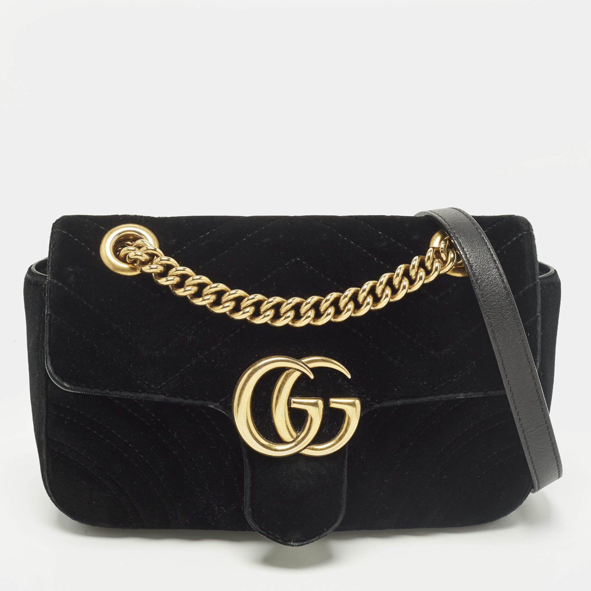 مملوكة مسبقًا Gucci GG Marmont Flap Mini Black Matelassé Velvet Shoulder Bag