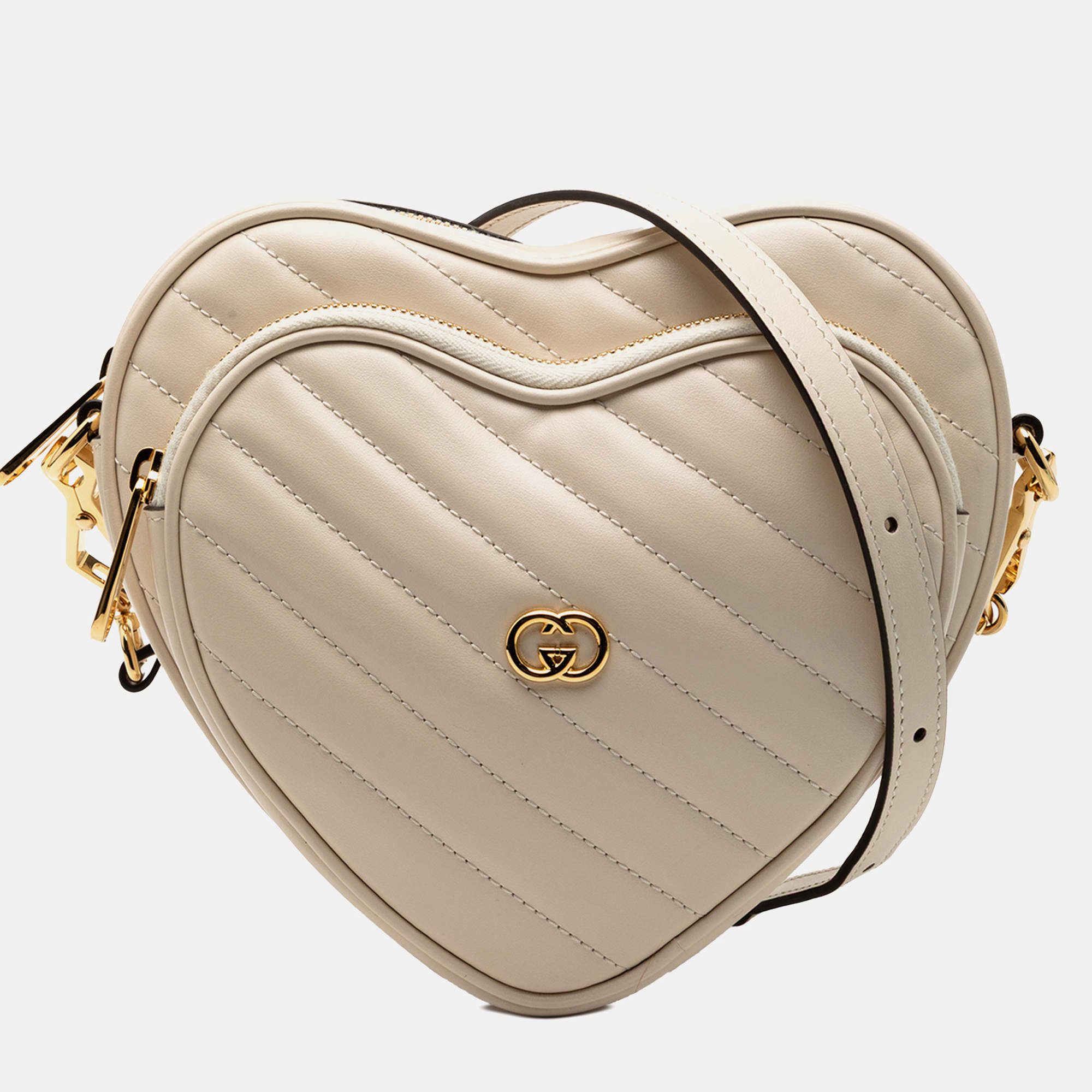 مملوكة مسبقًا Gucci Brown Mini Matelasse Leather Heart Crossbody