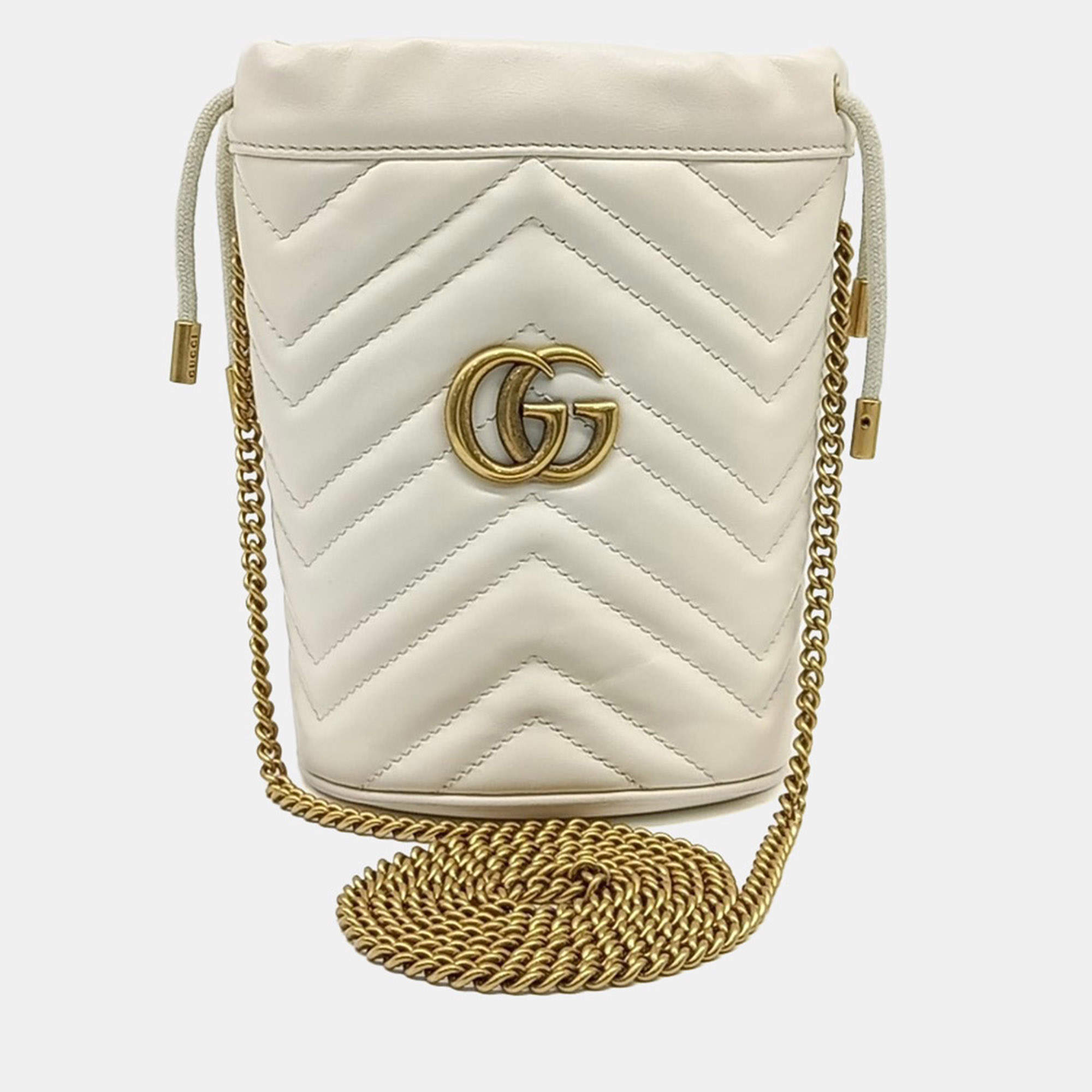مملوكة مسبقًا Gucci Cream Leather GG Marmont Mini Bucket Bag