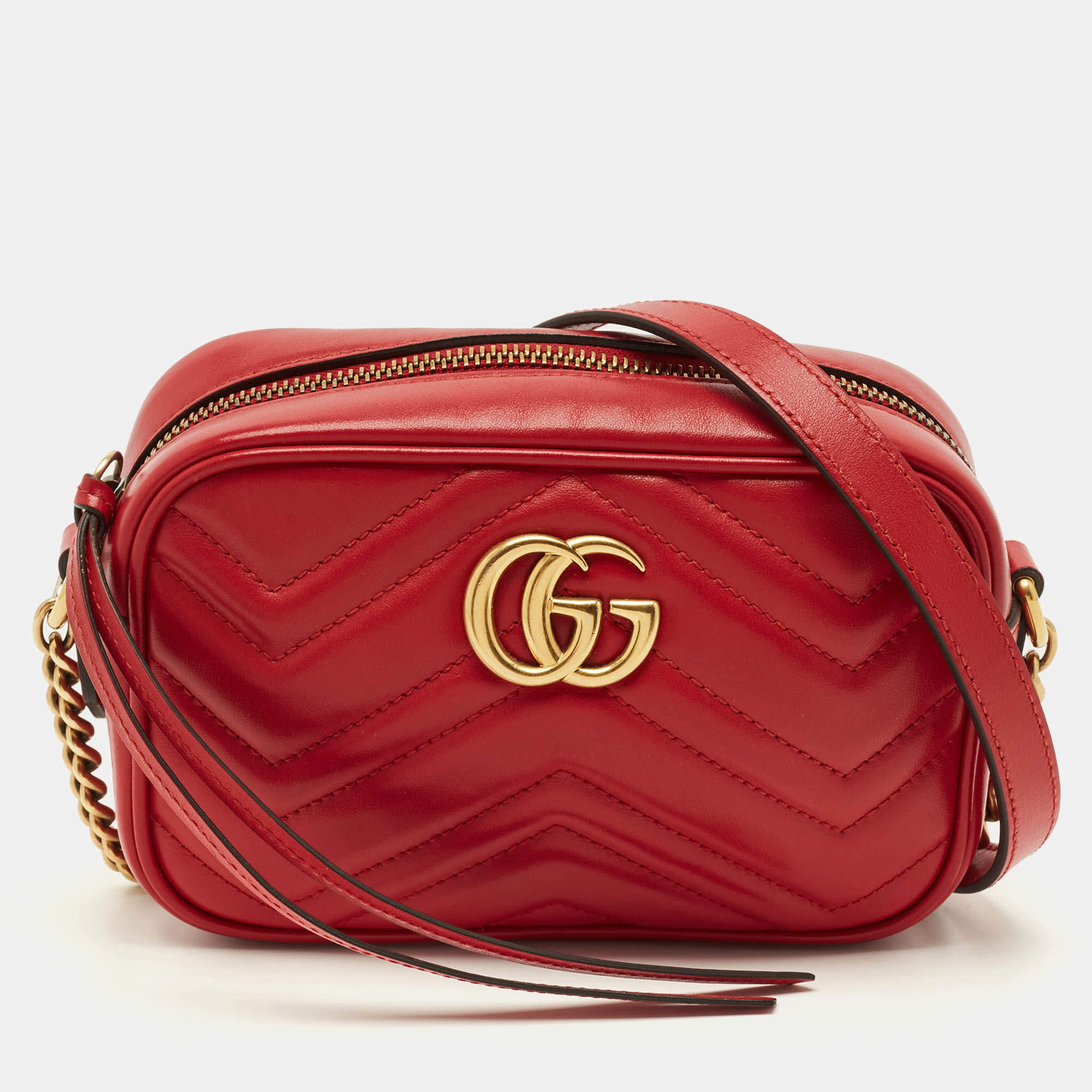 مملوكة مسبقًا Gucci GG Marmont Mini Red Matelassé Leather Camera Bag