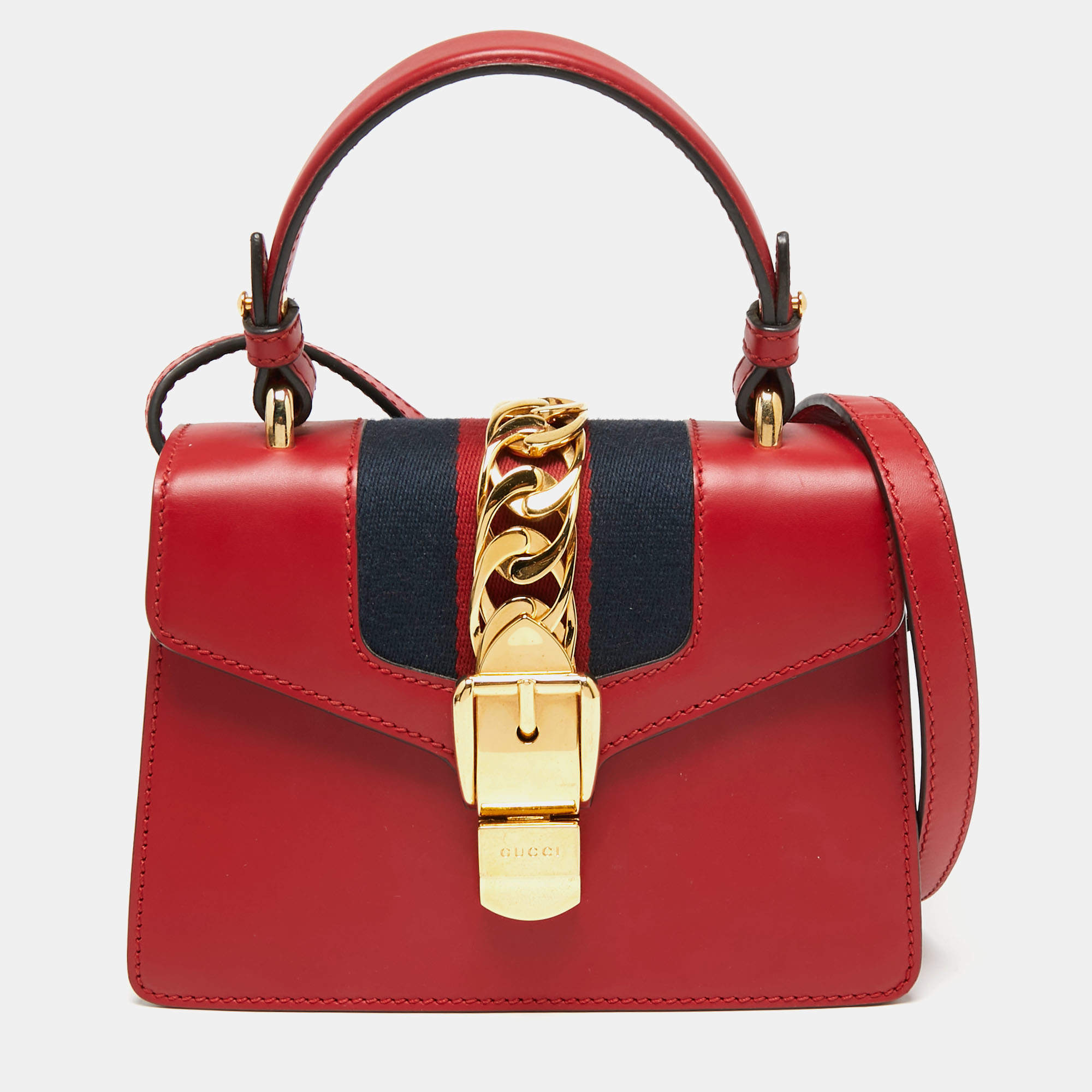 Kuvaa Aiheesta Gucci Red Sylvie Medium Top Handle Bag