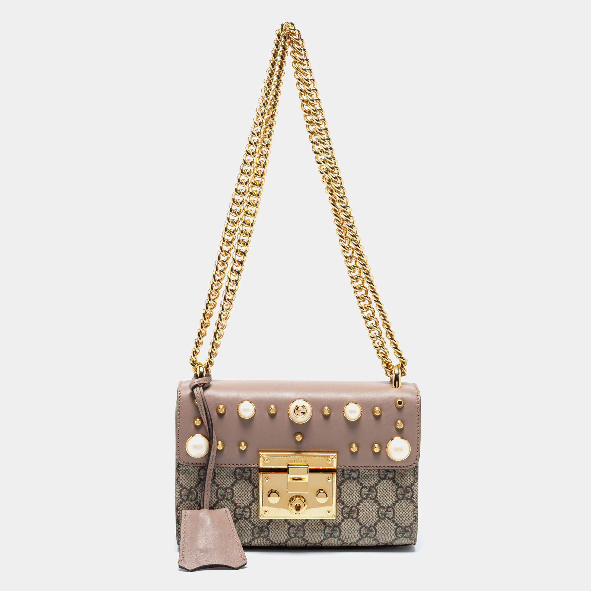مملوكة مسبقًا Gucci Beige/Brown GG Supreme Canvas And Leather Small Studded Padlock Shoulder Bag