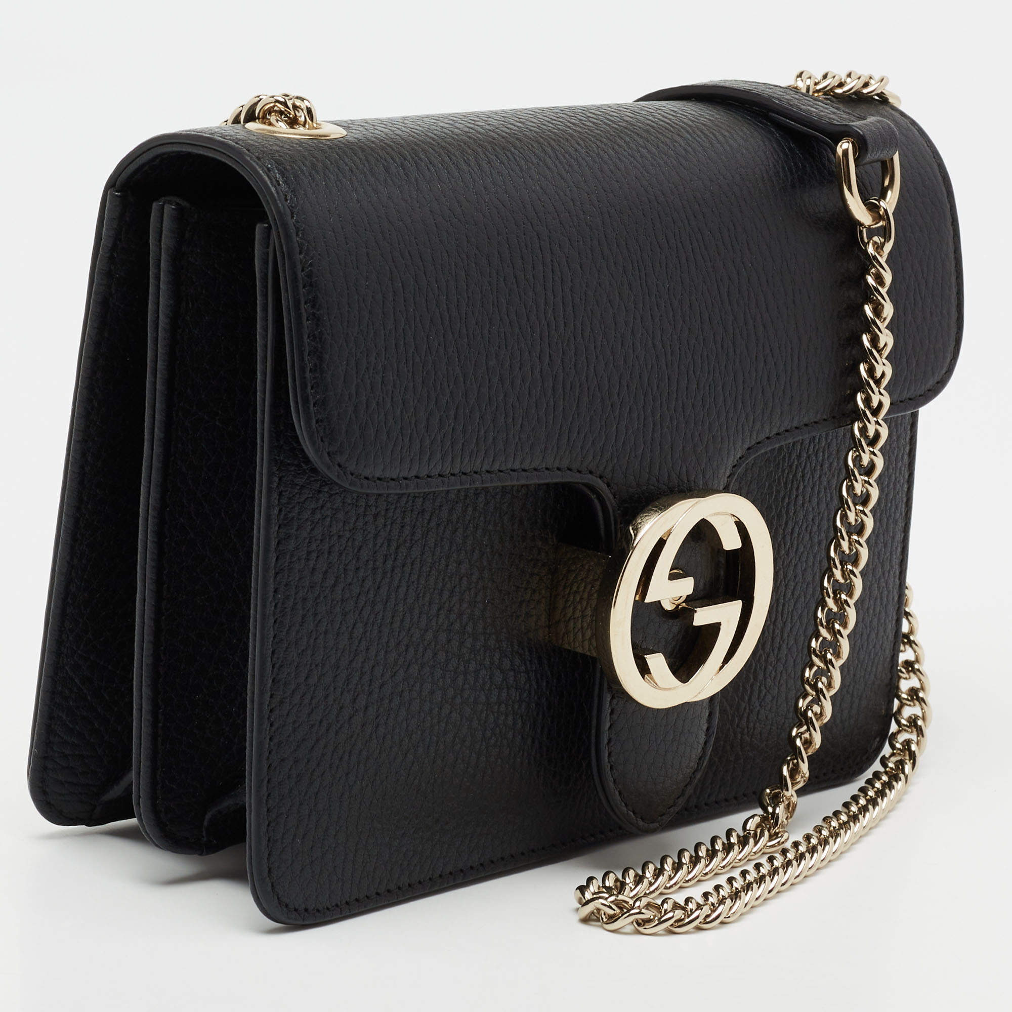 Interlocking leather crossbody bag Gucci Black in Leather - 32650312