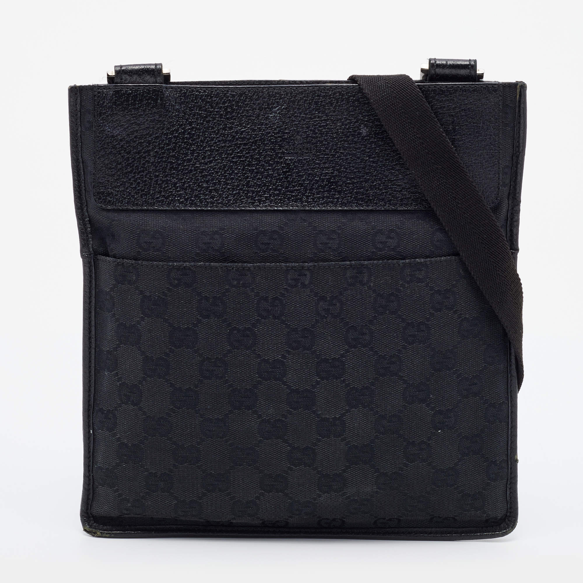 Pre Owned Gucci Black GG Canvas And Leather Flat Messenger Bag