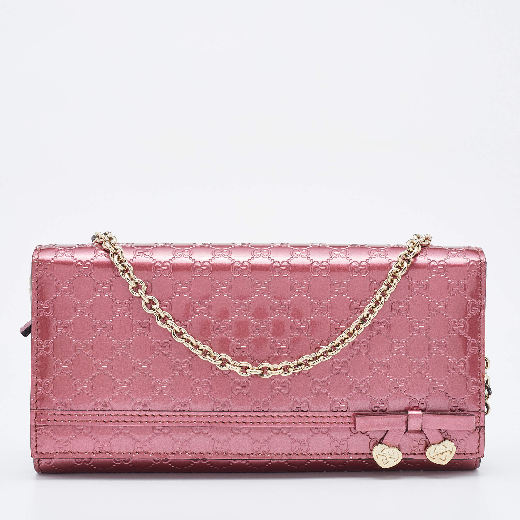 مملوكة مسبقًا Gucci Pink Microguccissima Patent Leather Long Wallet on Chain