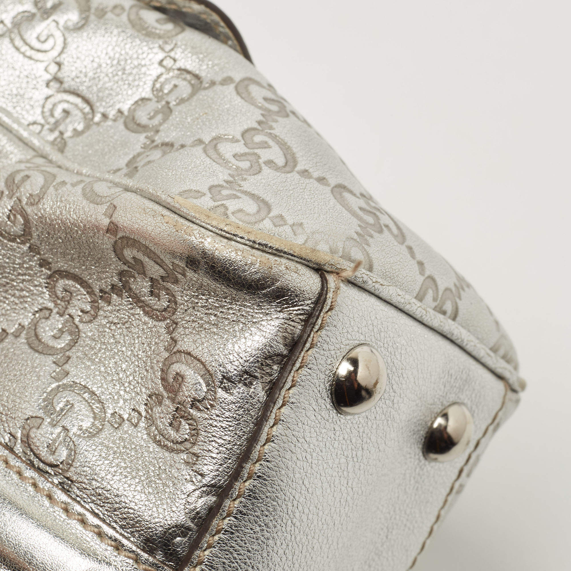 Boston leather handbag Gucci Silver in Leather - 27909227