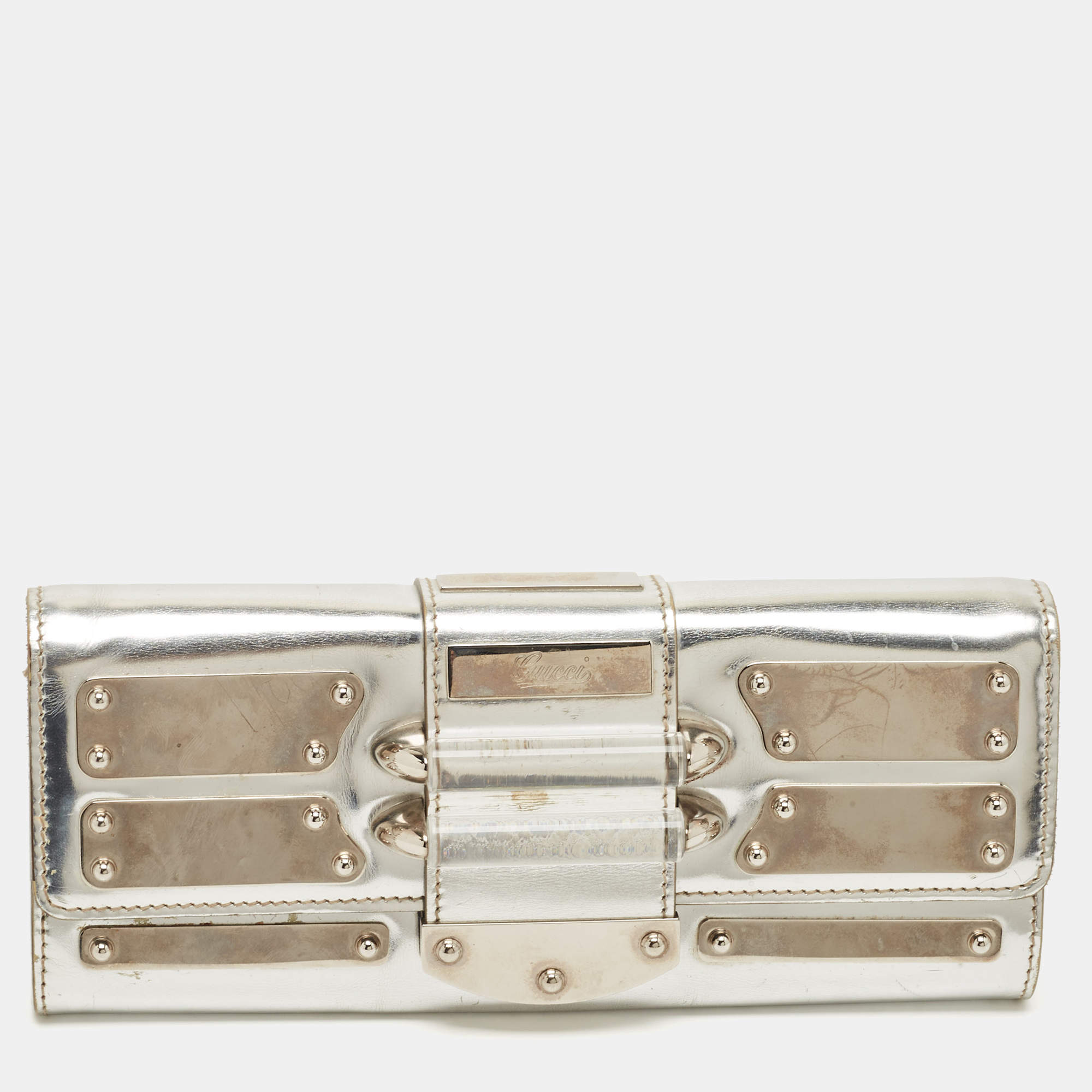 مملوكة مسبقًا Gucci Silver Laminated Leather Mirror Clutch
