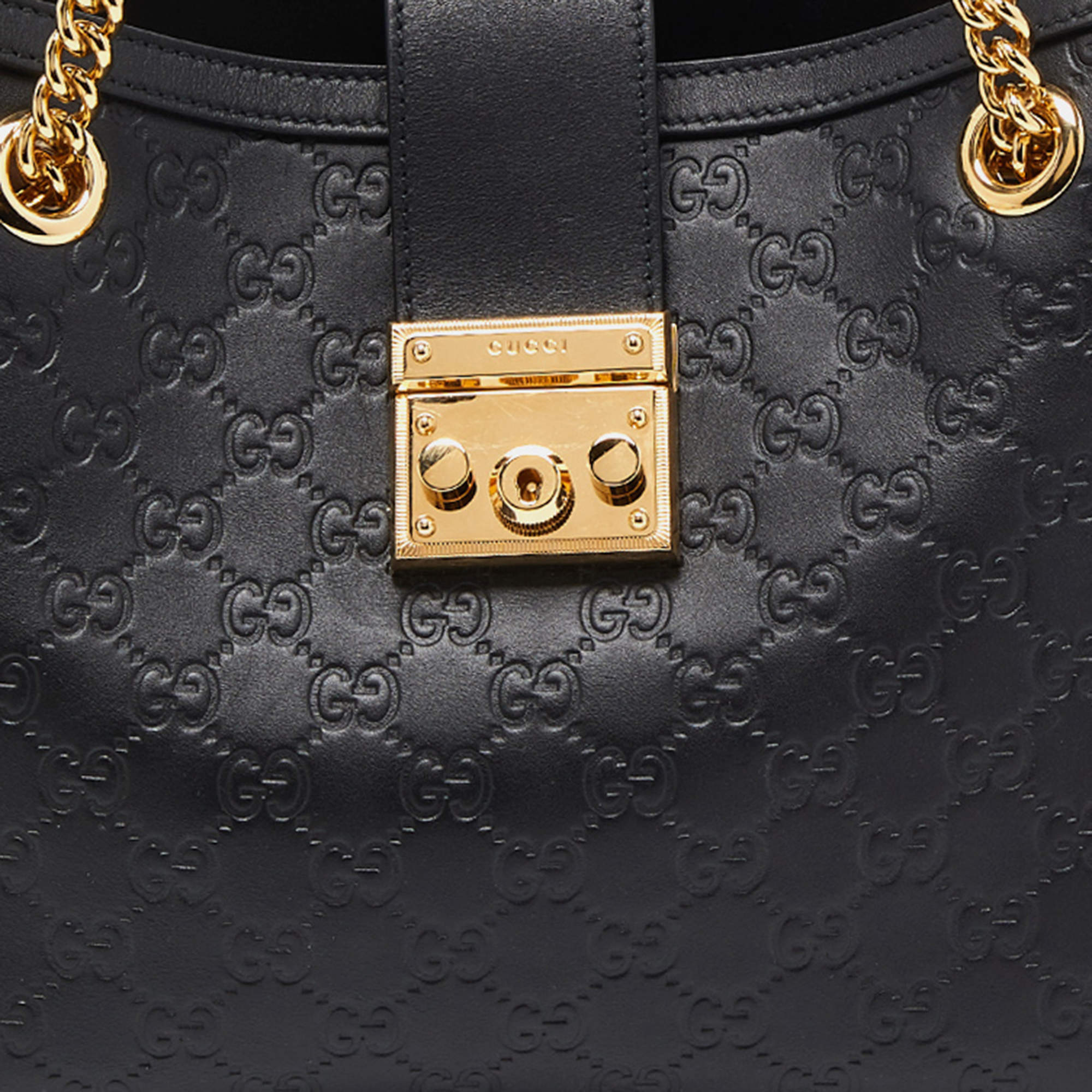 Gucci Padlock Signature Medium Leather Shoulder Bag in Black