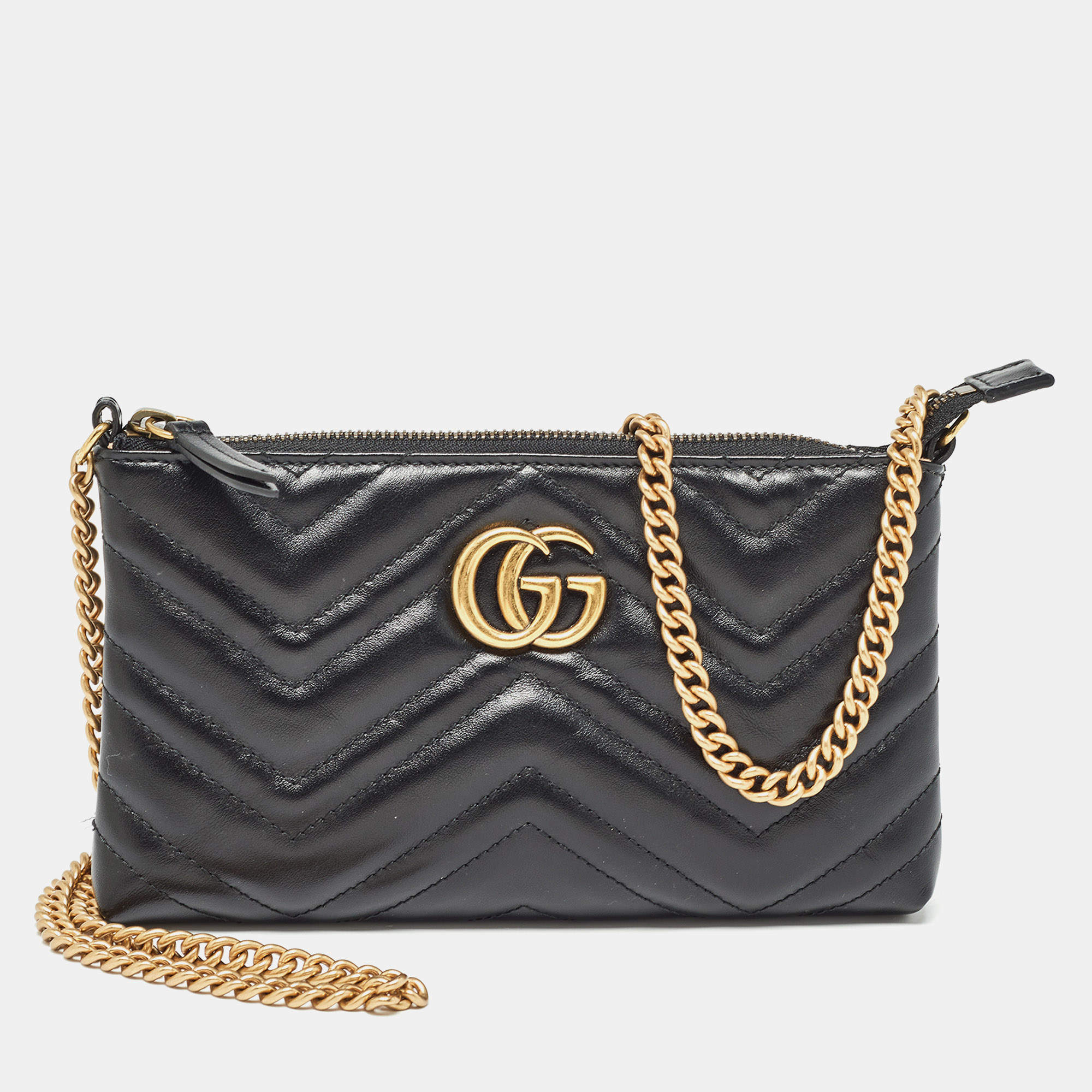 مملوكة مسبقًا Gucci Black Matelassé Leather GG Marmont Chain Clutch 