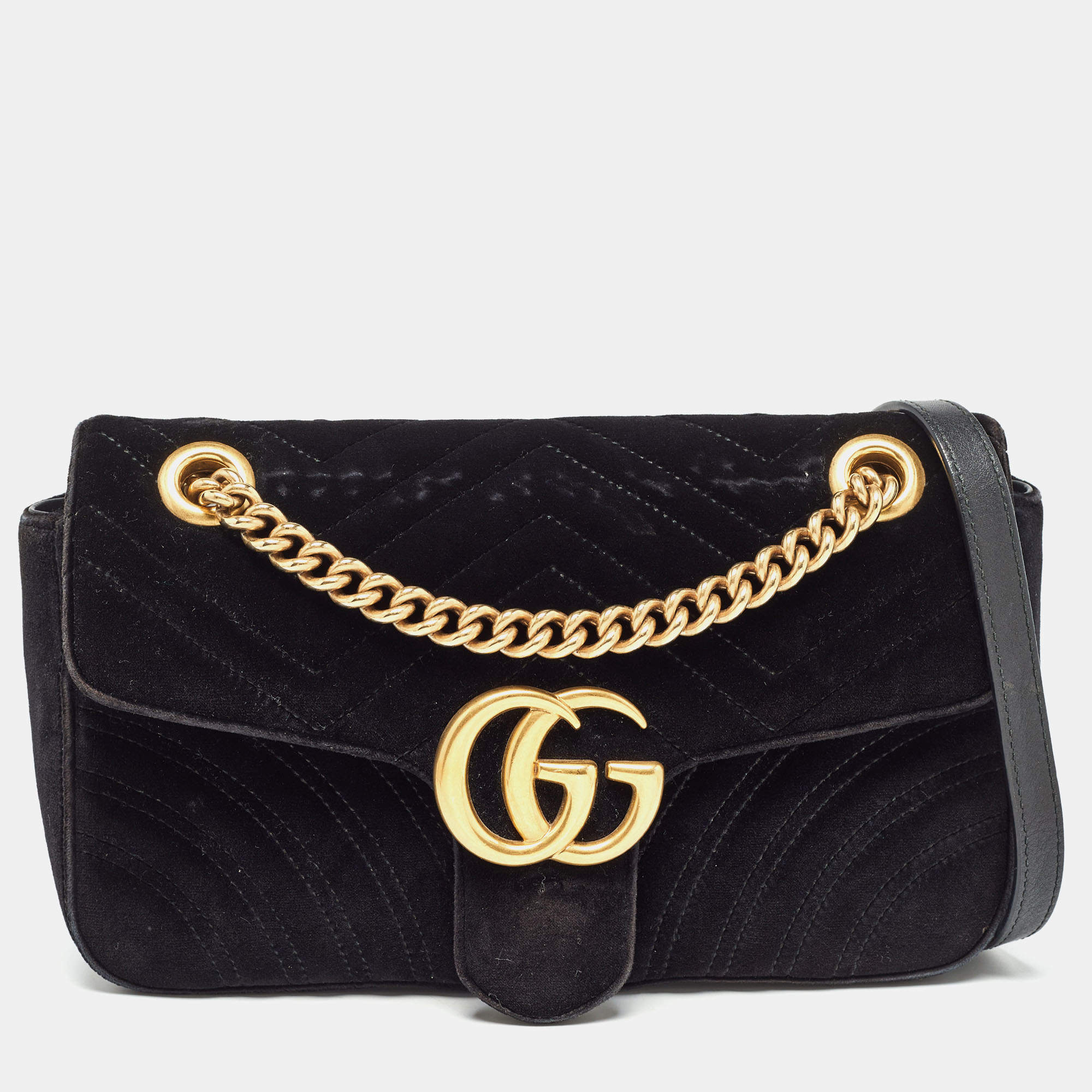 مملوكة مسبقًا Gucci Black Matelassé Velvet Small GG Marmont Shoulder Bag