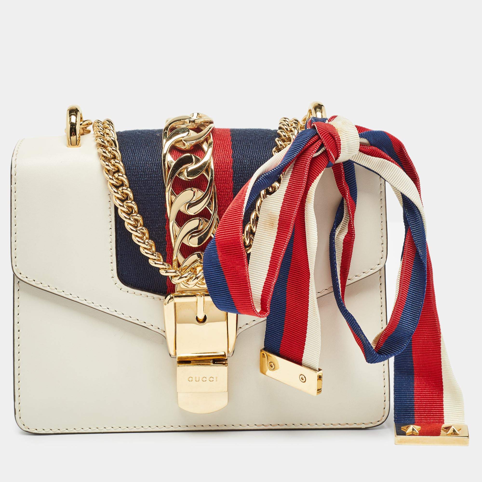 Pre Owned Gucci Off White Leather Mini Web Chain Sylvie Crossbody Bag