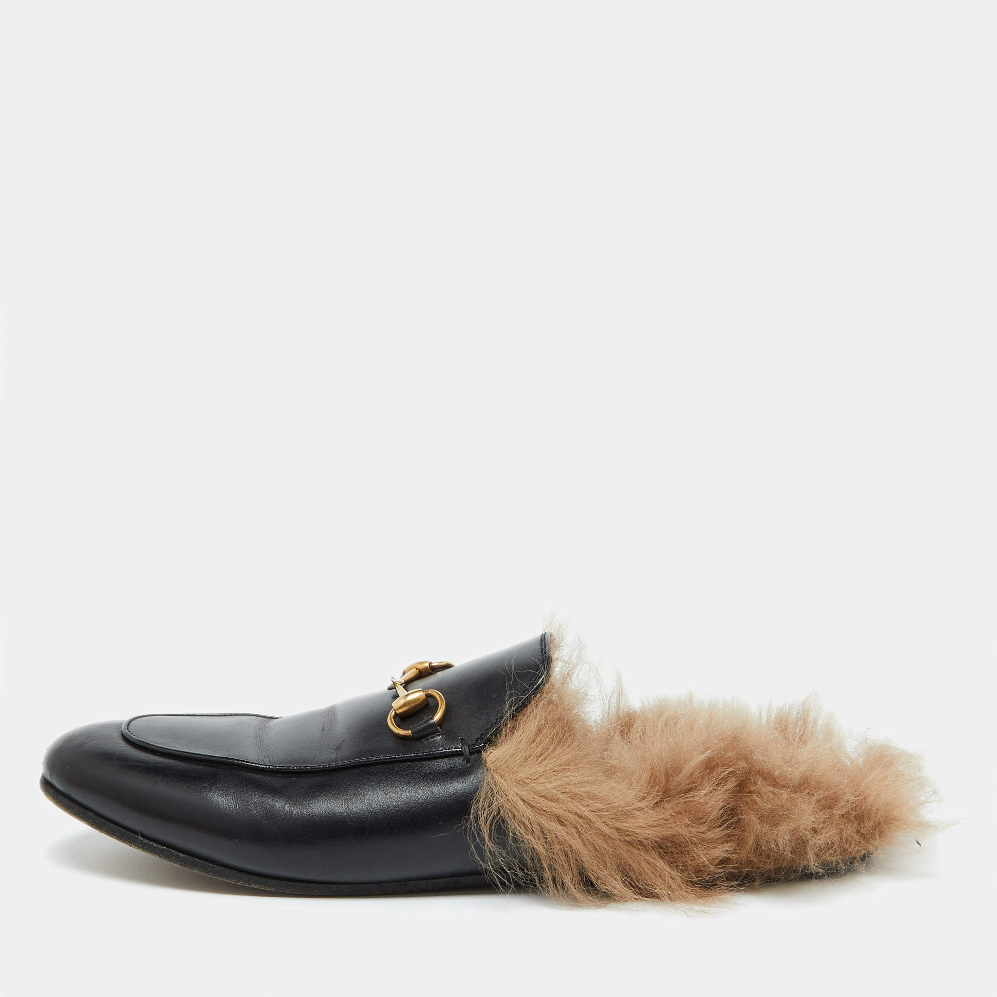 مملوكة مسبقًا Gucci Black Leather and Fur Lined Princetown Flat Mules Size 40