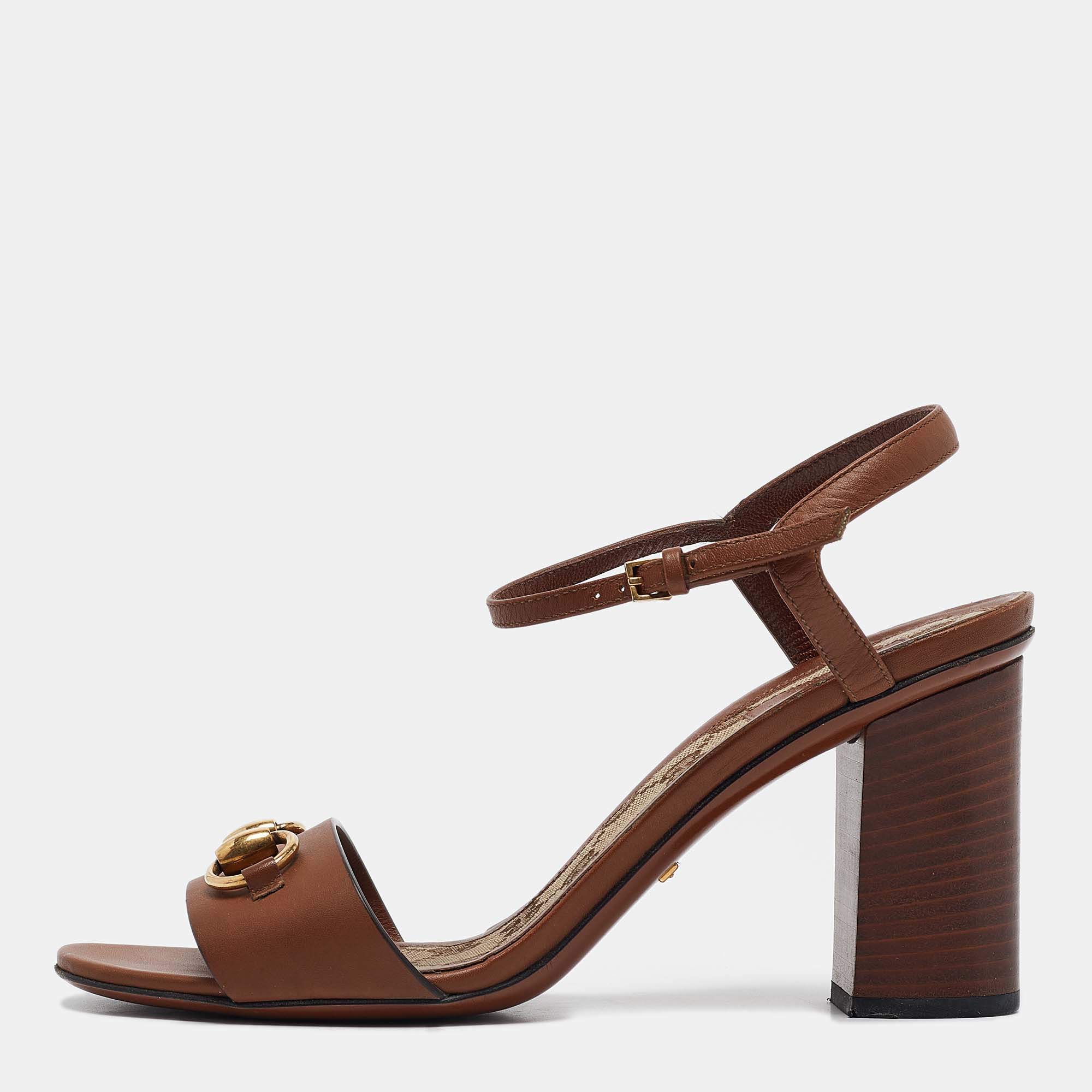 مملوكة مسبقًا Gucci Brown Leather Horsebit Ankle Strap Sandals Size 37.5