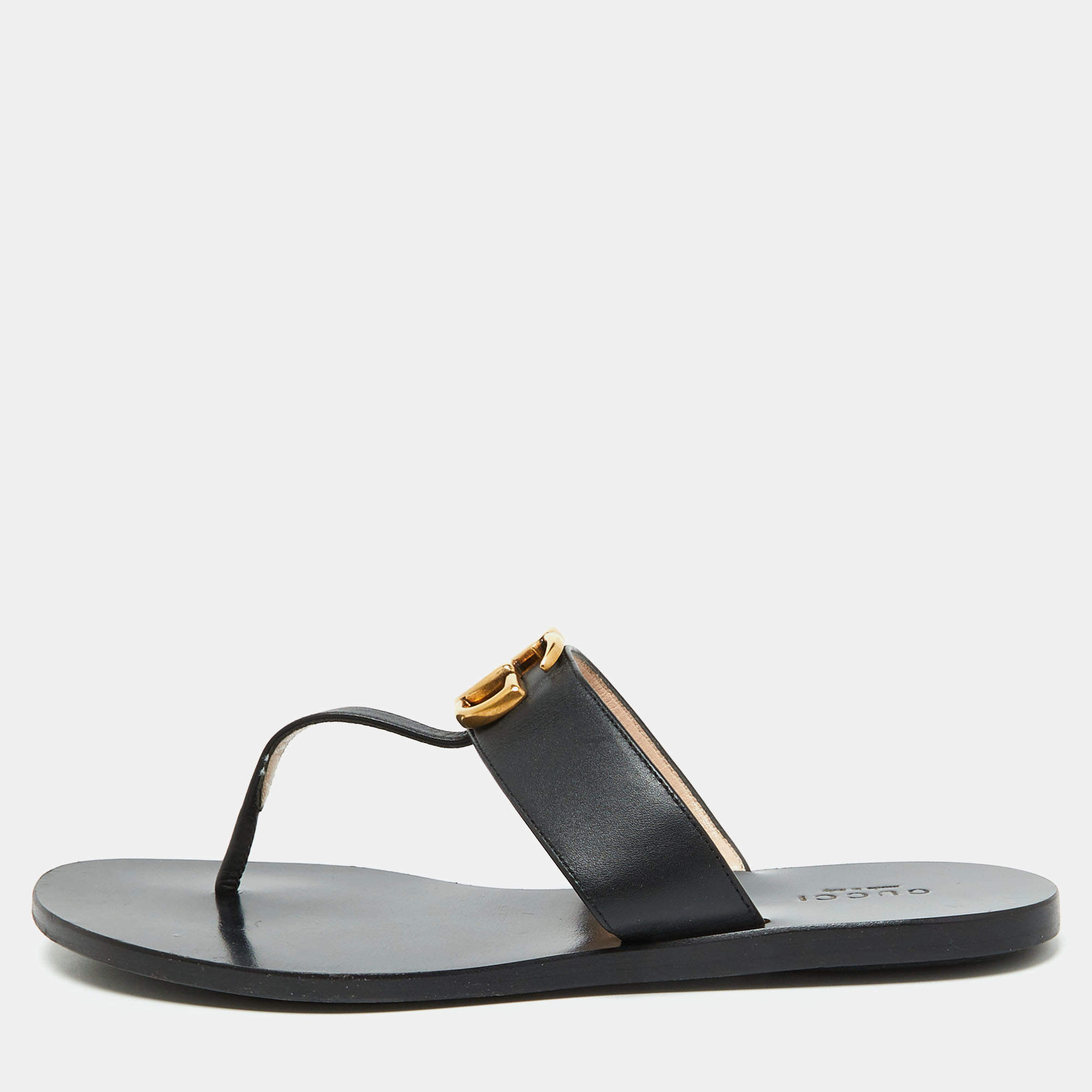 مملوكة مسبقًا Gucci Black Leather GG Thong Flat Sandals Size 36.5