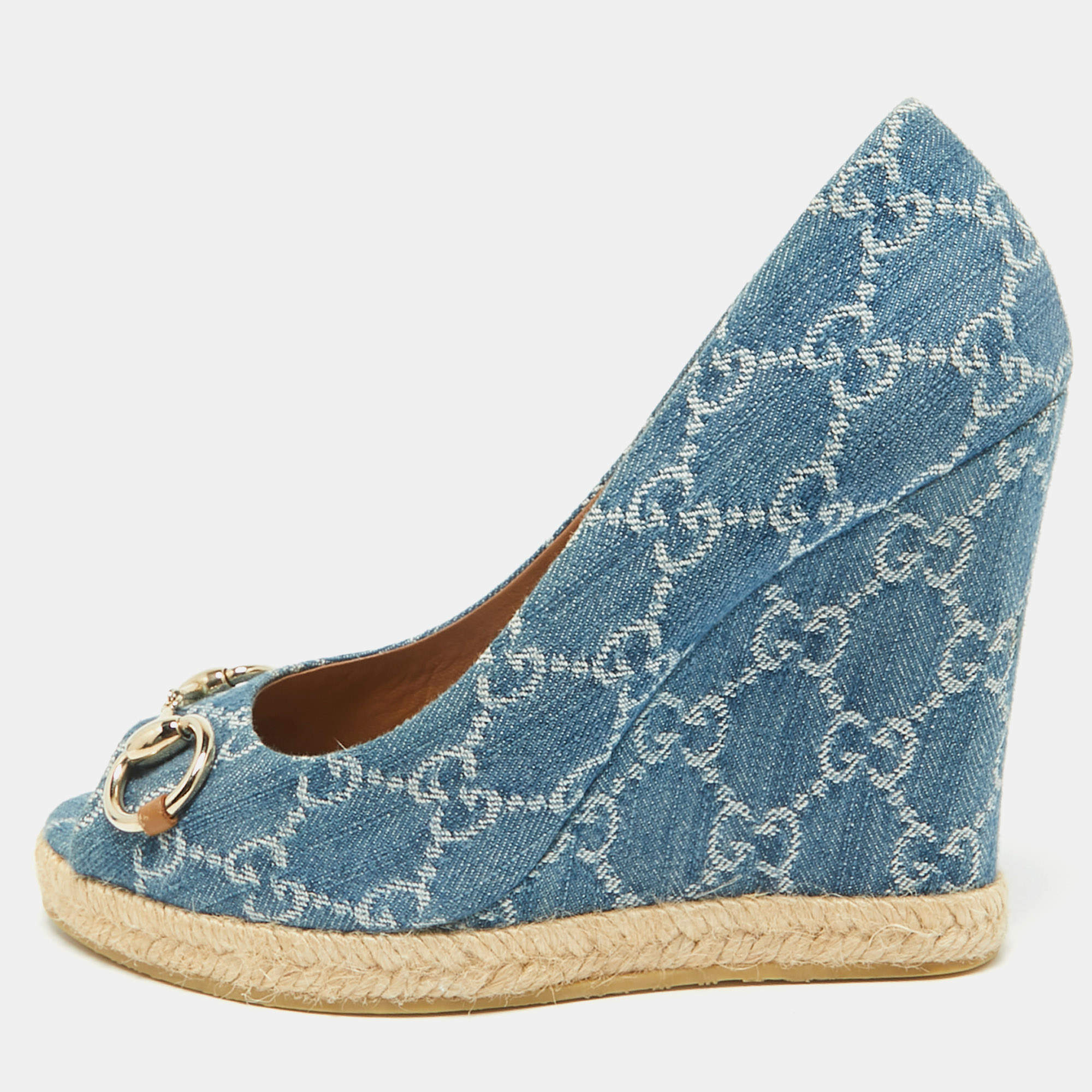 Pre Owned Gucci Blue GG Denim Charlotte Horsebit Peep Toe Wedge Pumps Size 39.5