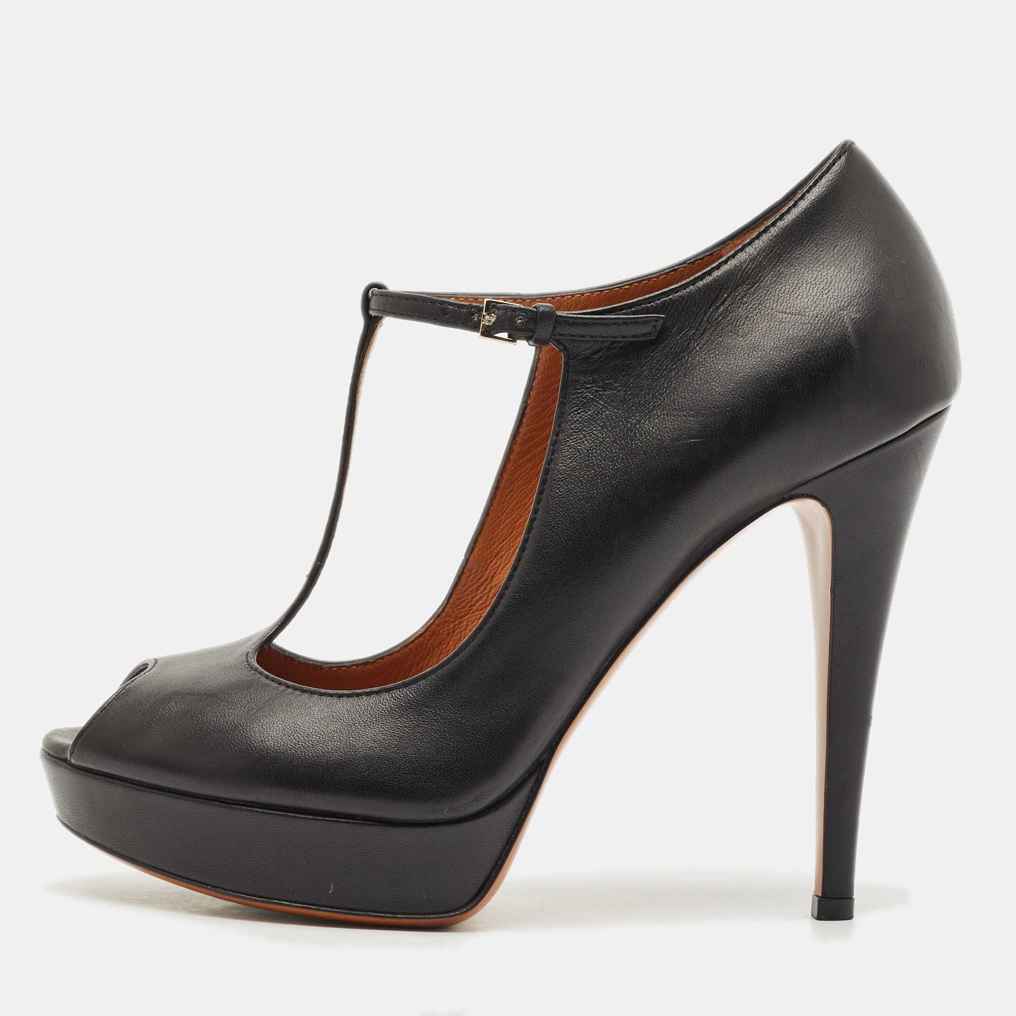 Pre Owned Gucci Black Leather Betty T-Strap Platform Pumps Size 38.5
