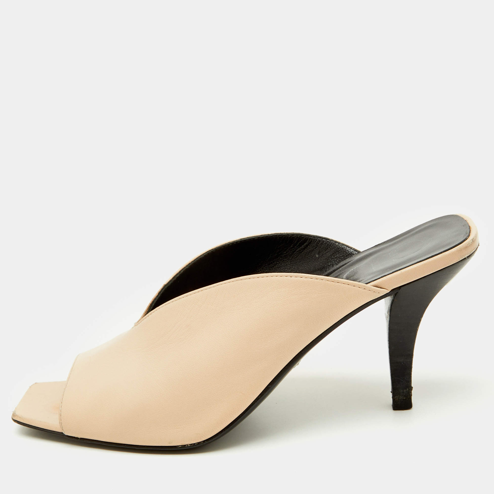 Pre Owned Gucci Beige Leather Open Toe Mules Size 36