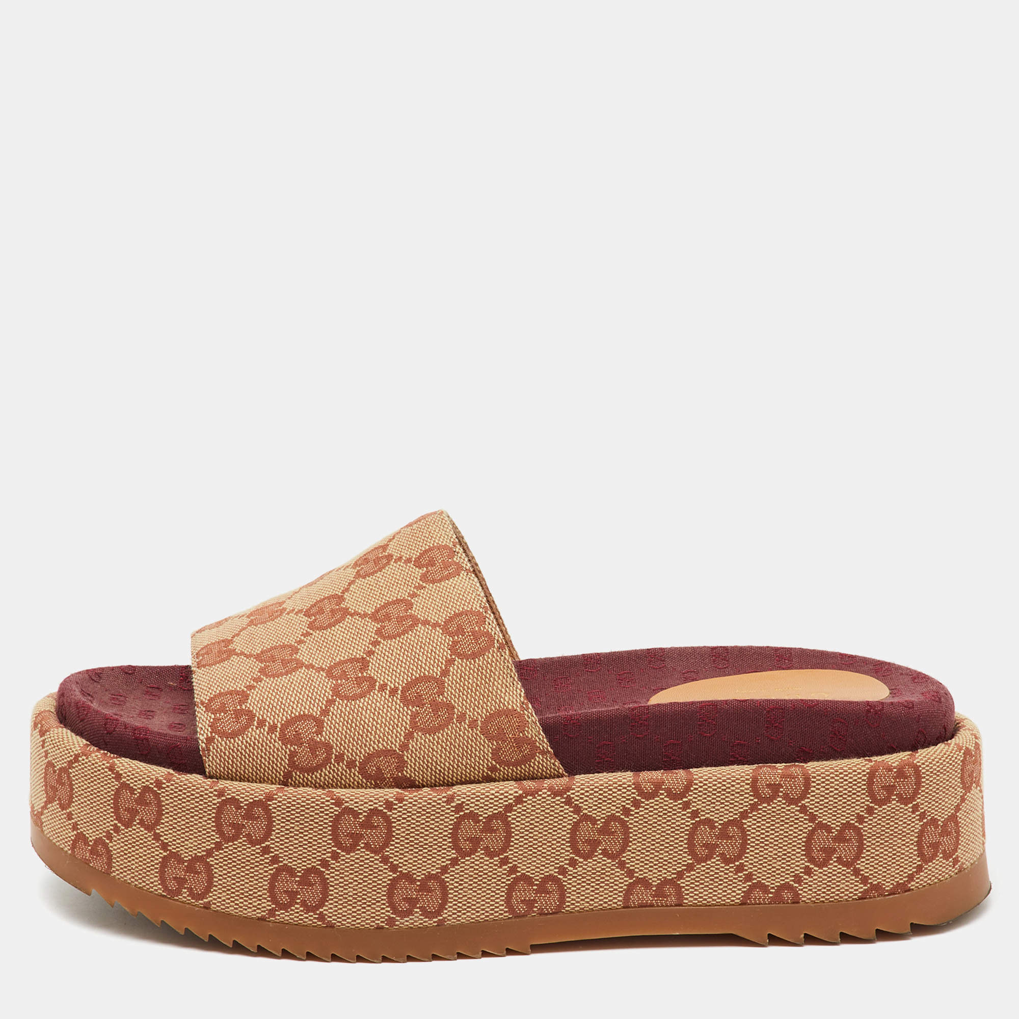 Pre Owned صندل غوتشي بكعب مرتفع قماشي بنقشة GG بني/بيج أنجلينا مقاس 41