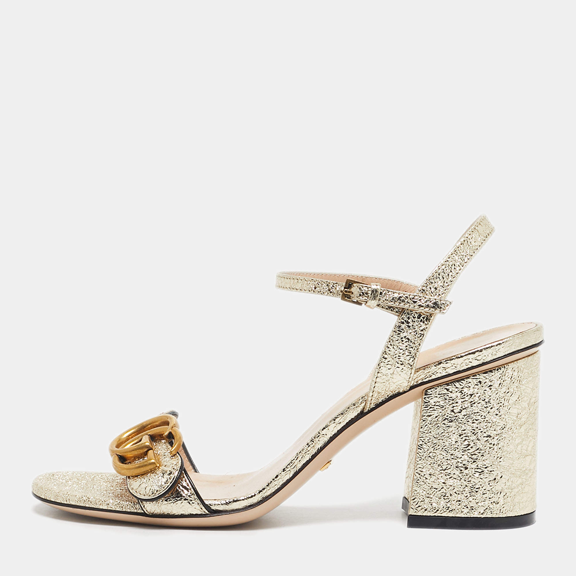 مملوكة مسبقًا صندل كعب كتلة مع حزام كاحل جلد غوتشي GG ذهبي متلألئ مقاس 36