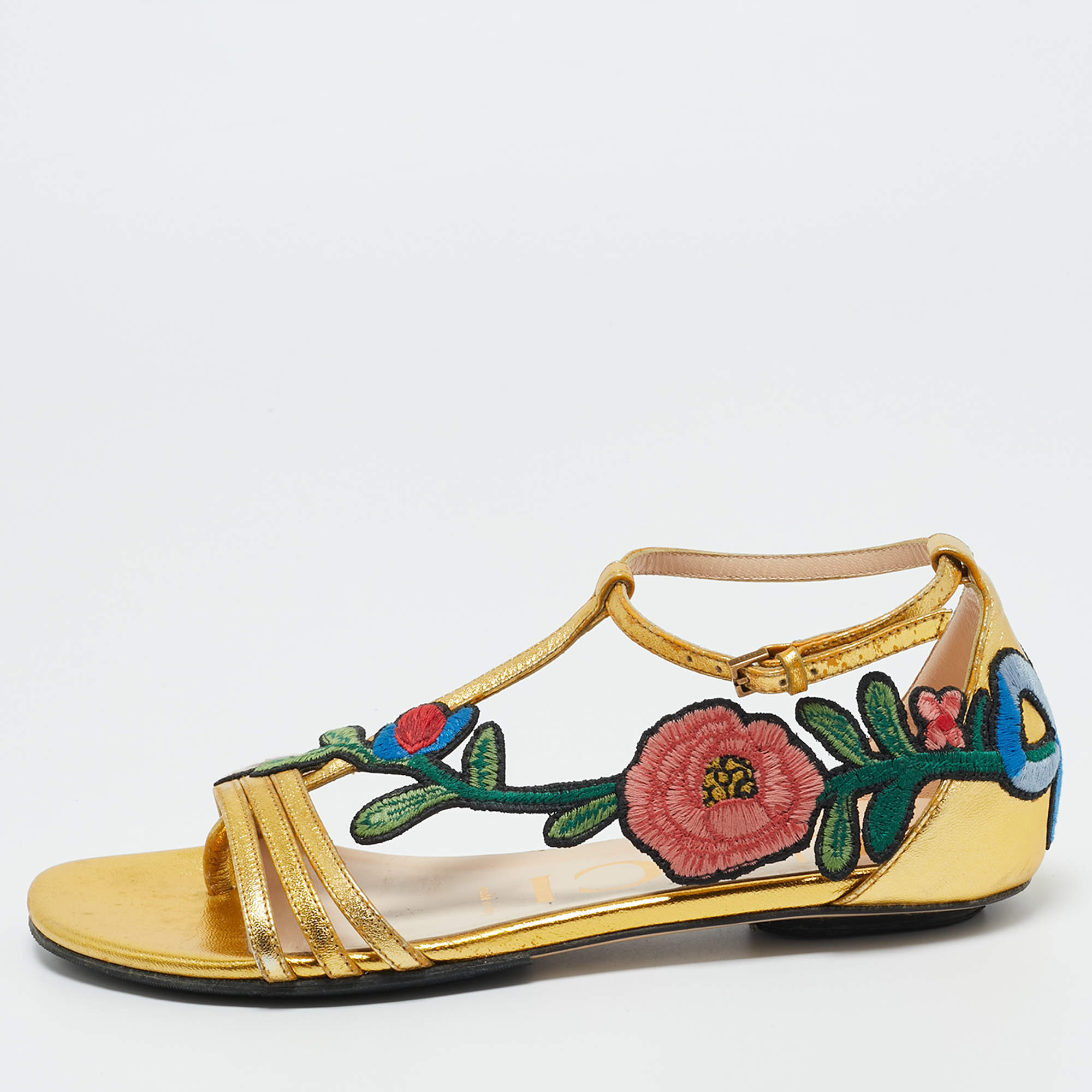 Pre Owned Gucci Gold Leather Ophelia Floral Embroidered Flat Sandals Size 34.5