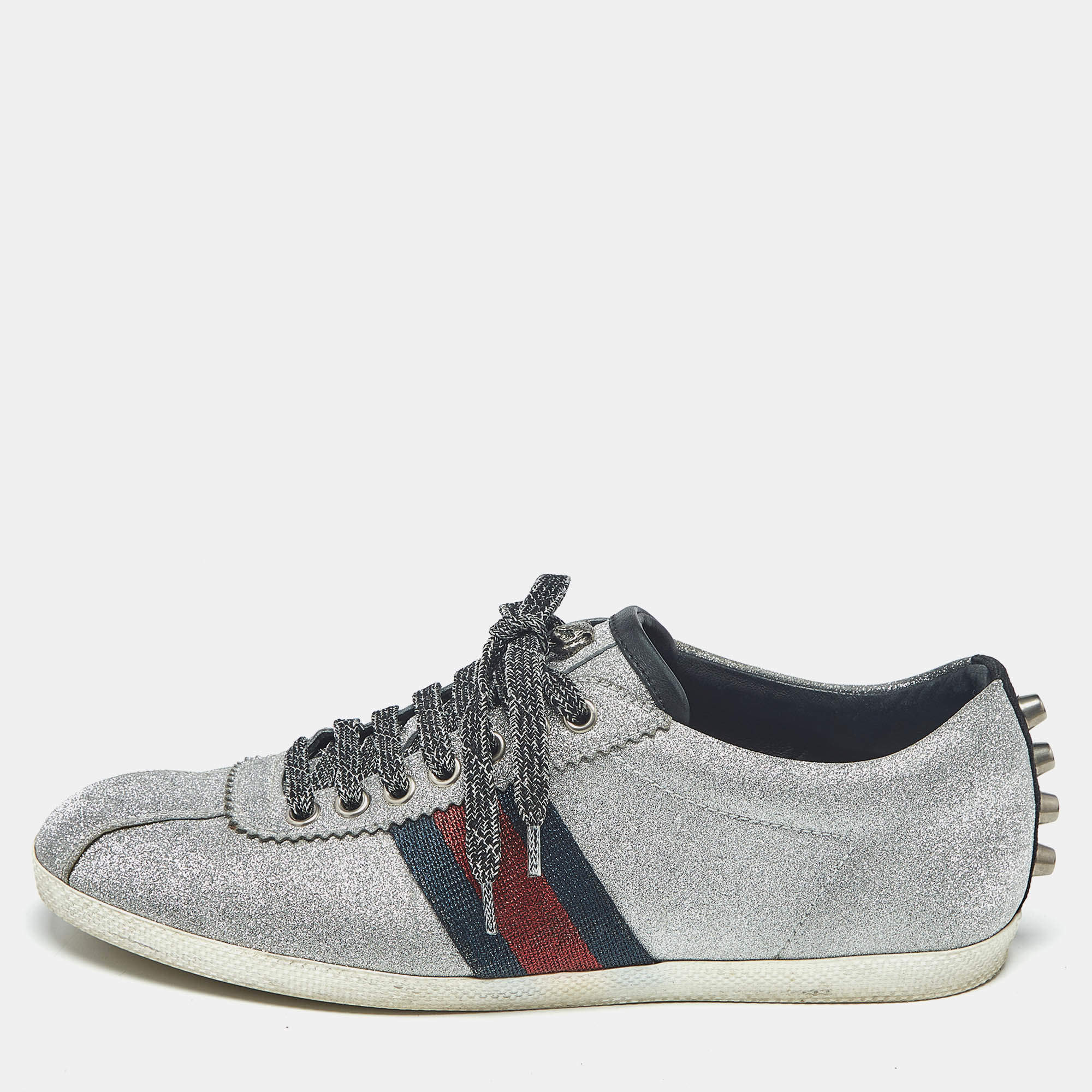 Pre Owned حذاء رياضي غوتشي منخفض من أعلى ويب لامع فضي مقاس 38